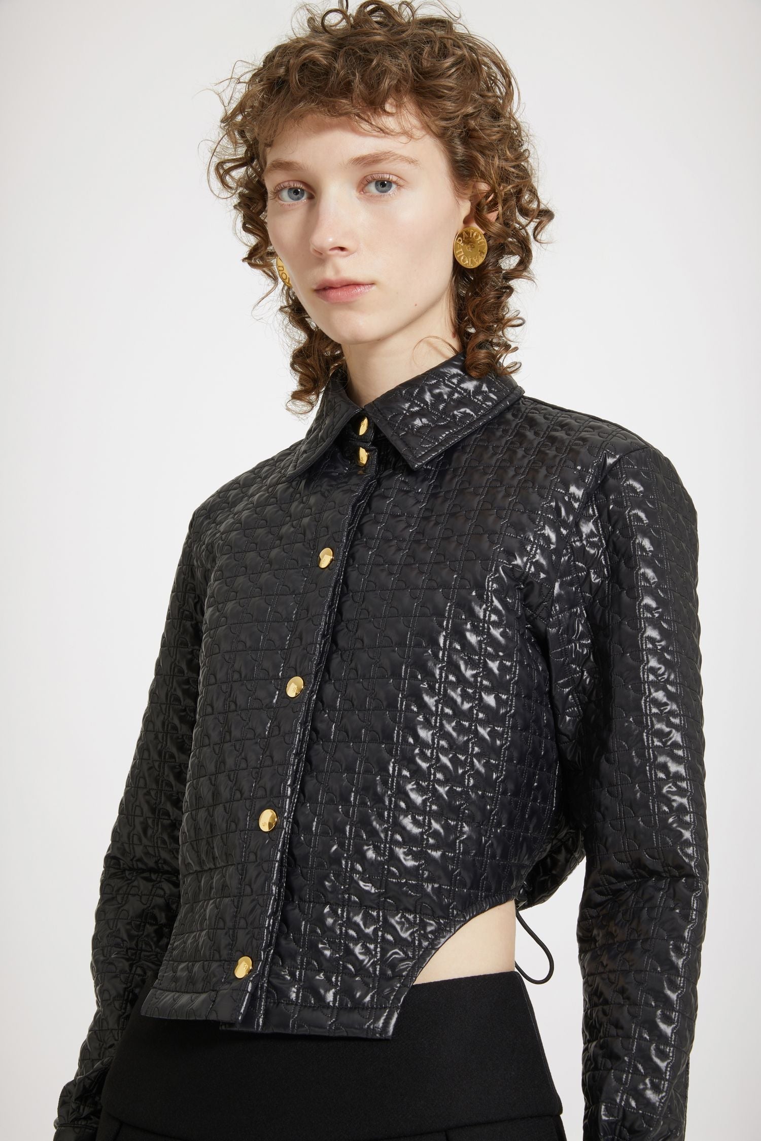 Chemise courte à découpes en nylon matelassé éco-responsable - Noir