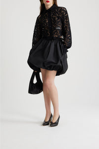 Black / Chemise courte en dentelle de coton bio