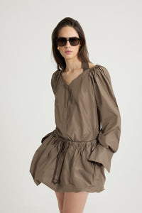 Mocha / Blouse croisée en faille recyclée