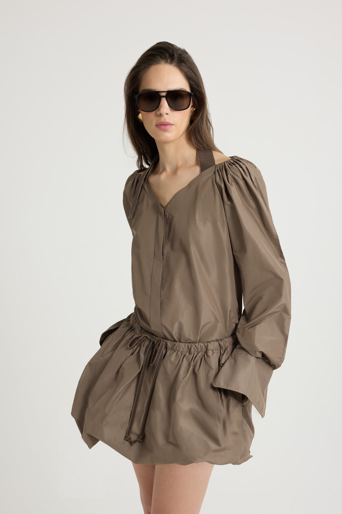 Mocha / Blouse croisée en faille recyclée