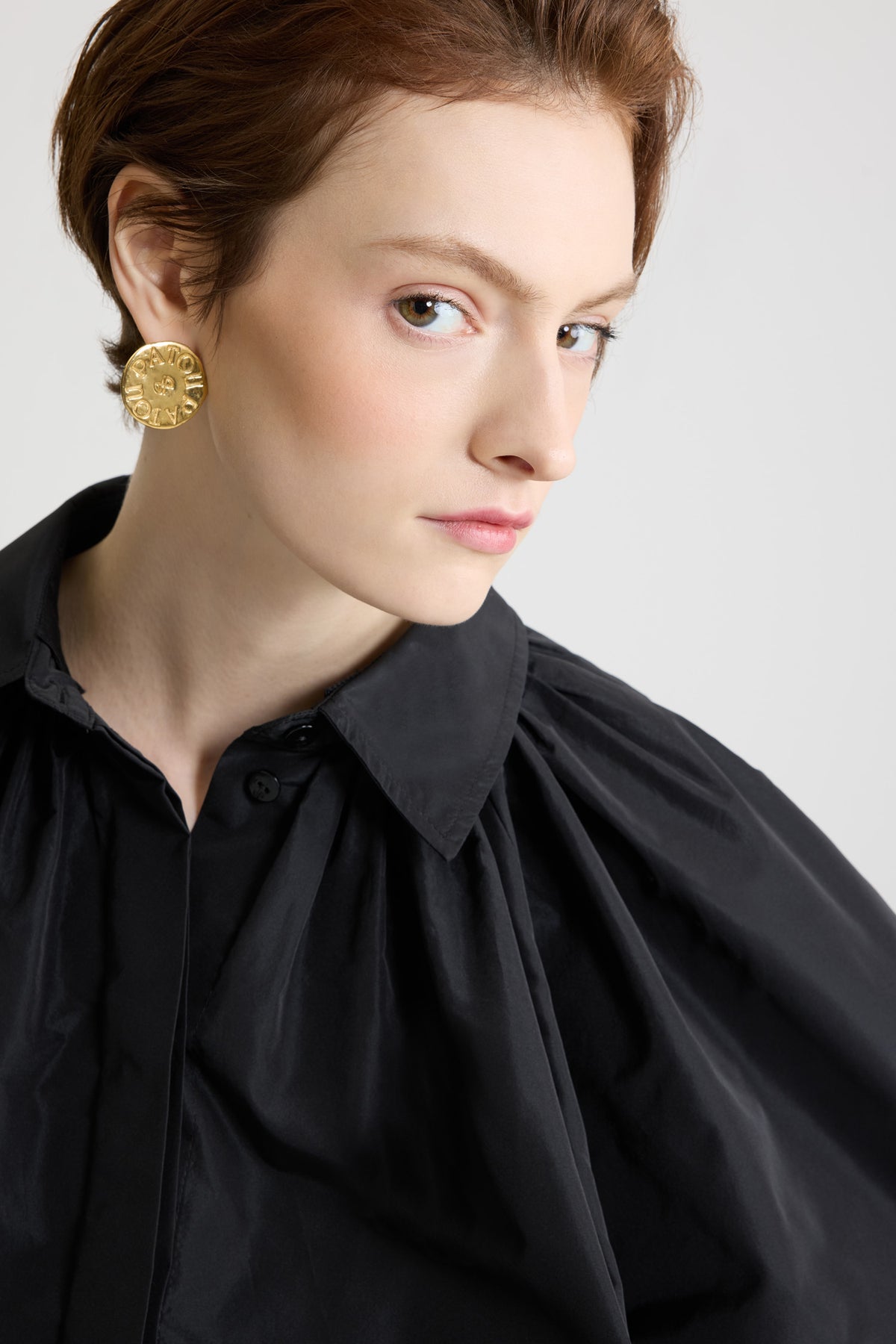 Black / Blouse bouffante en faille recyclée