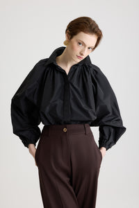 Black / Blouse bouffante en faille recyclée