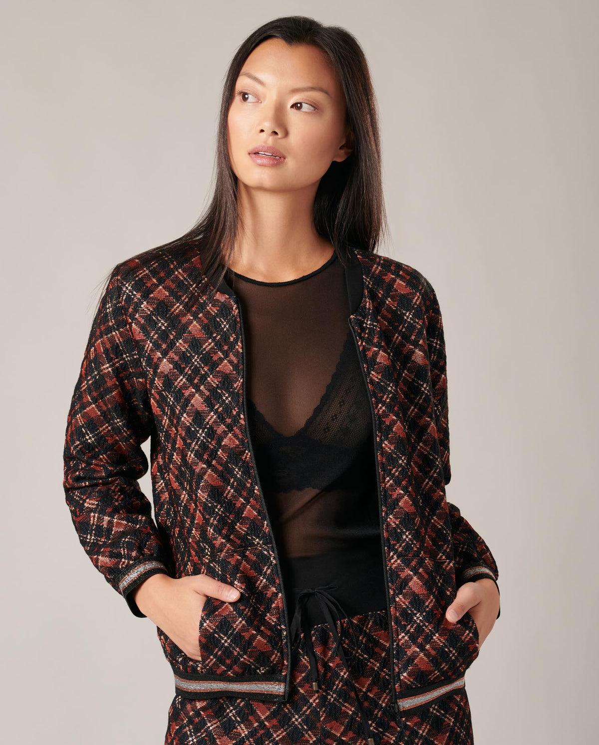Black / Veste Blanca
