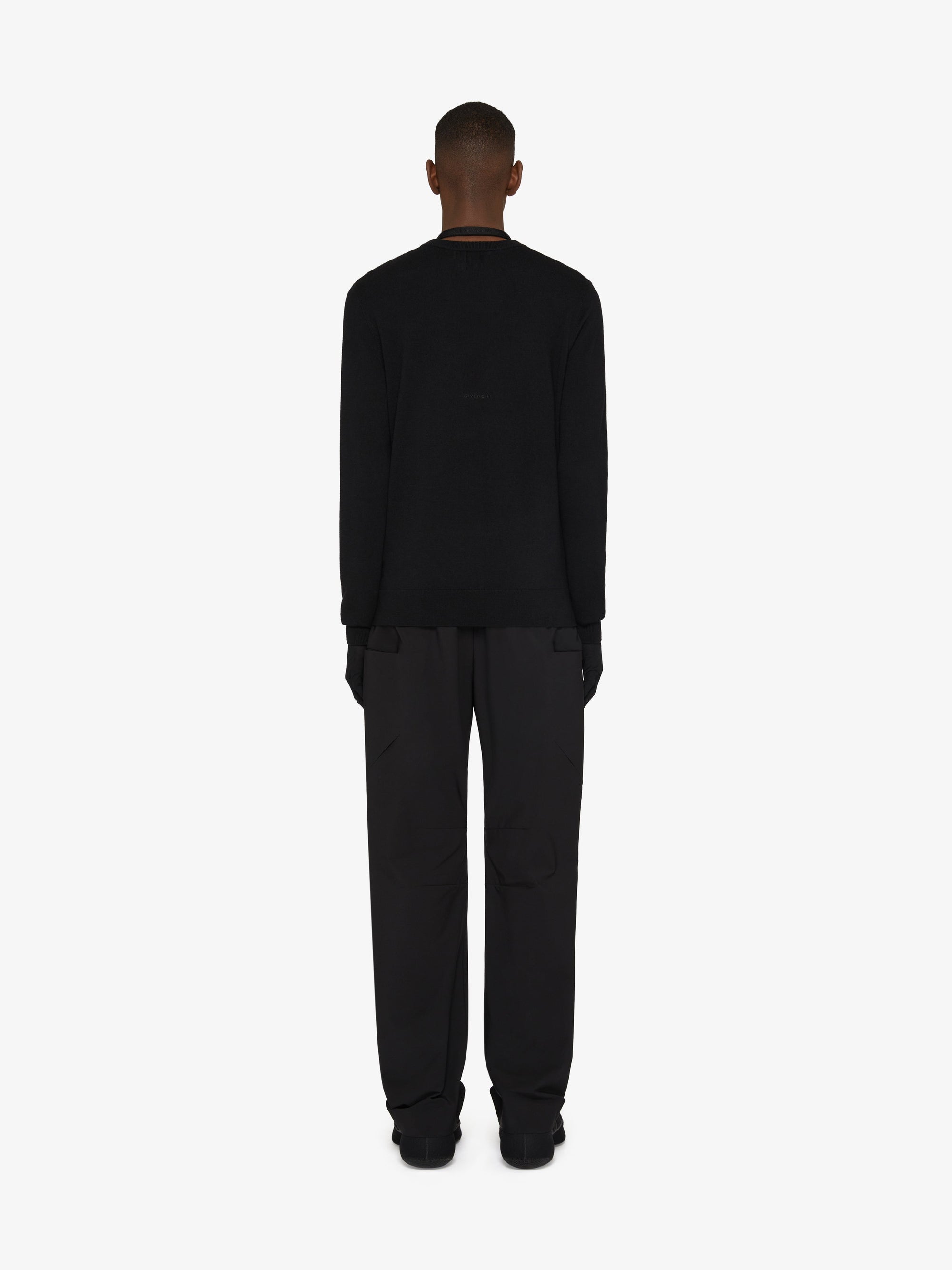 4G EMBROIDERY CREW NECK SWEATER