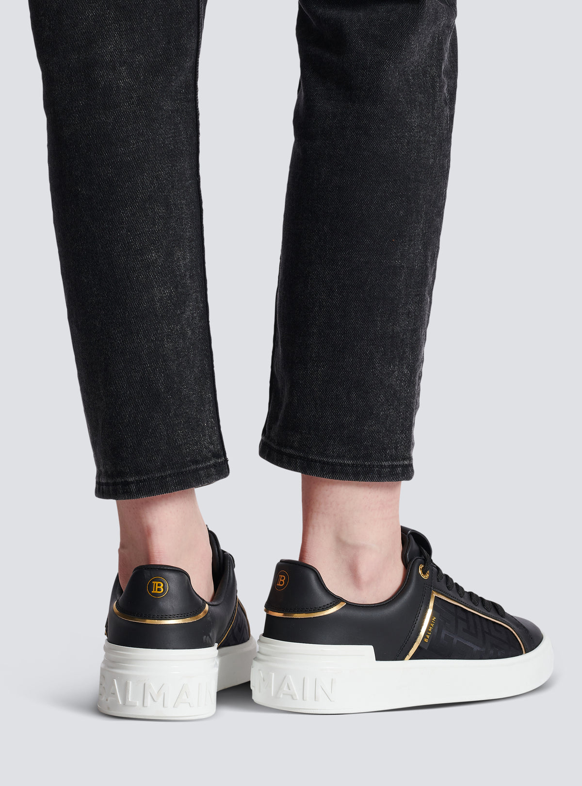 Baskets b-court en cuir et nylon monogramme - Noir & Or