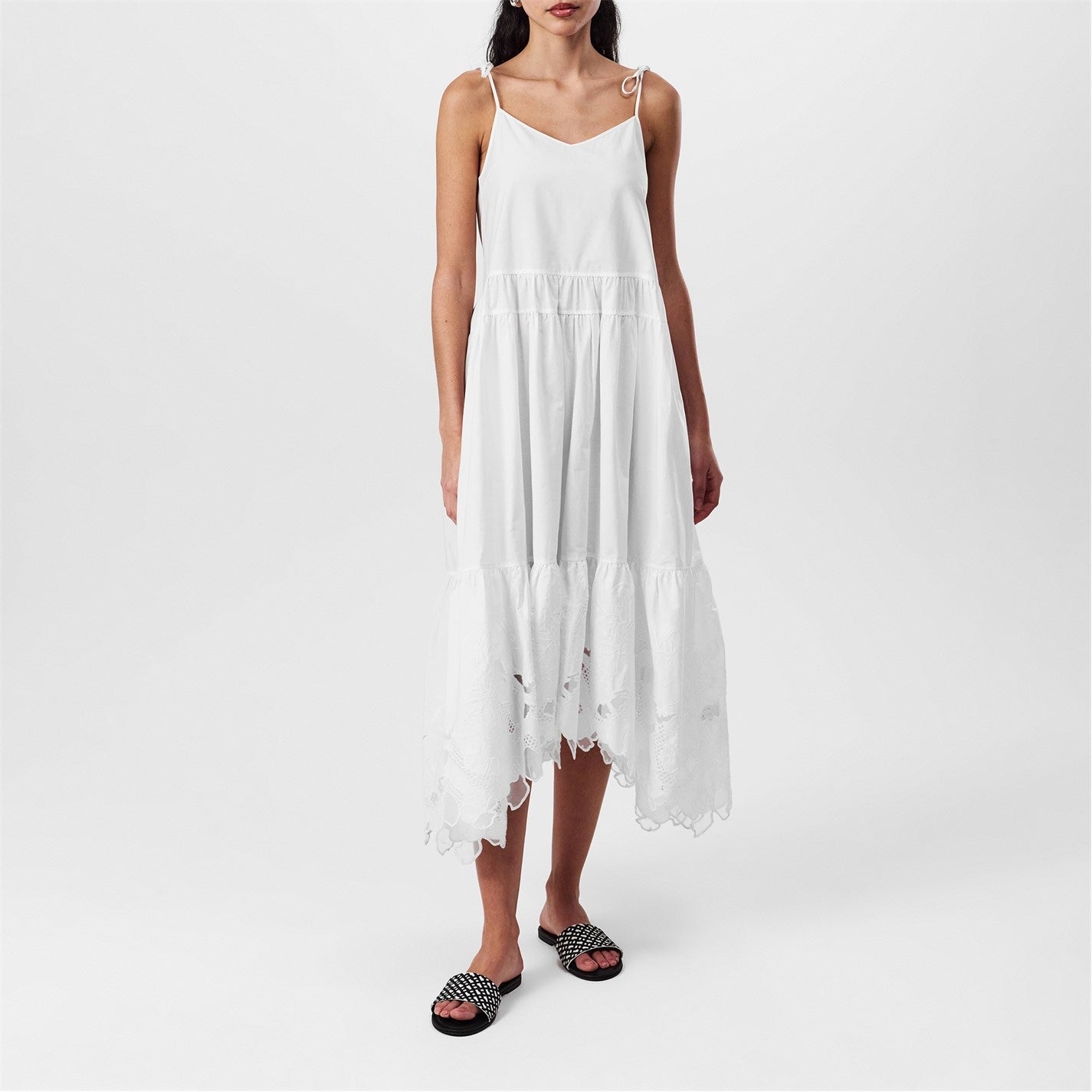 WHITE // BUSINESS DRESSES DEMBAYA