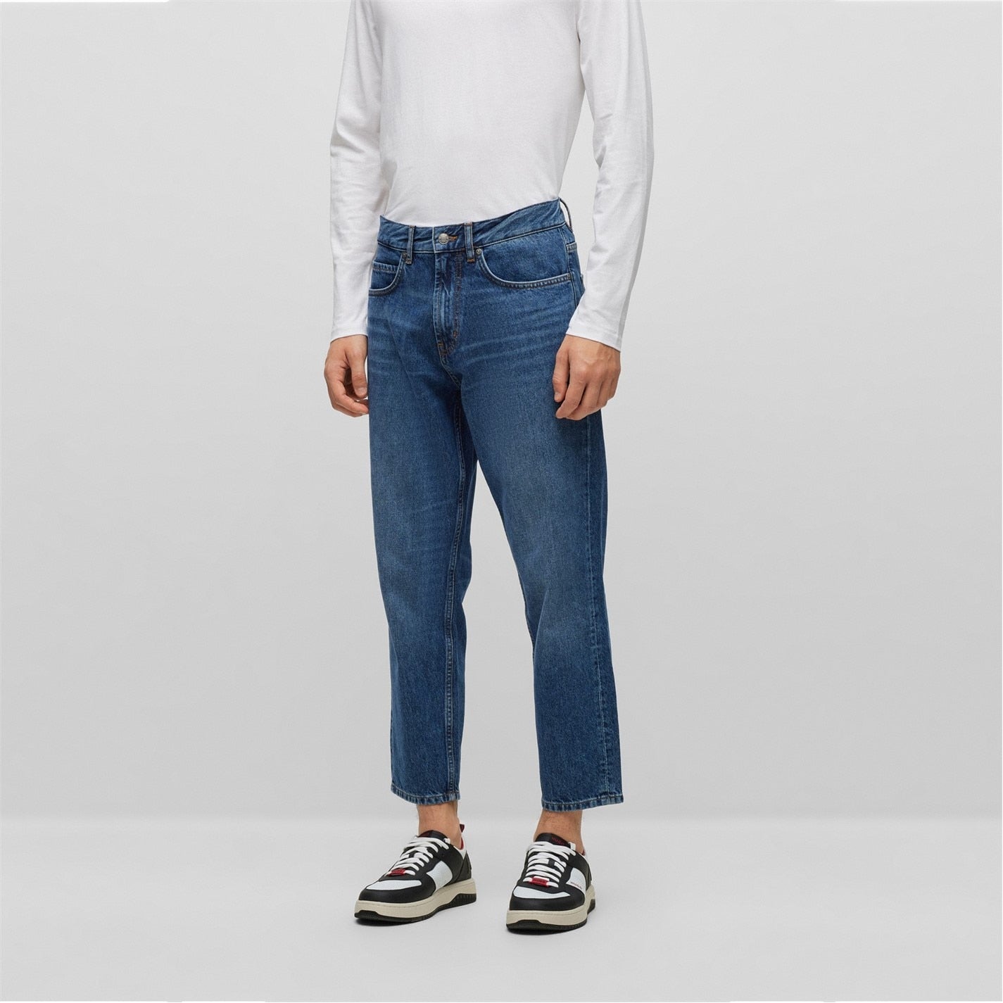 BRIGHT BLUE // JEANS HUGO 340