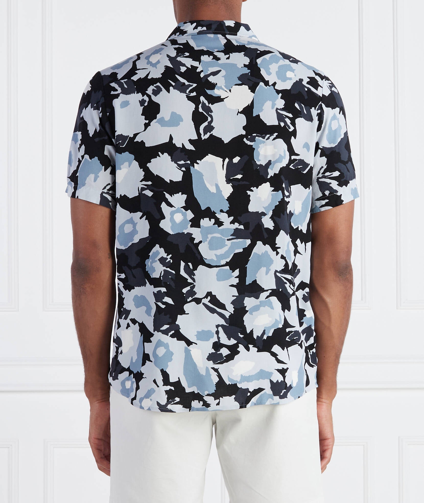 LIGHT & PASTEL BLUE // BUSINESS SHIRTS ELLINO