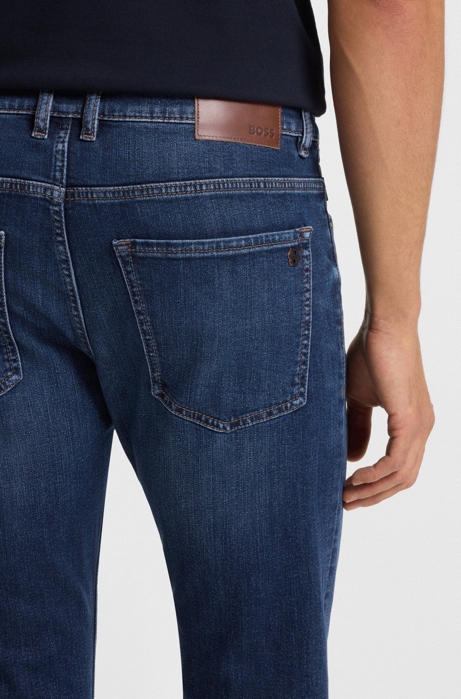 MEDIUM BLUE // JEANS HUGO 708