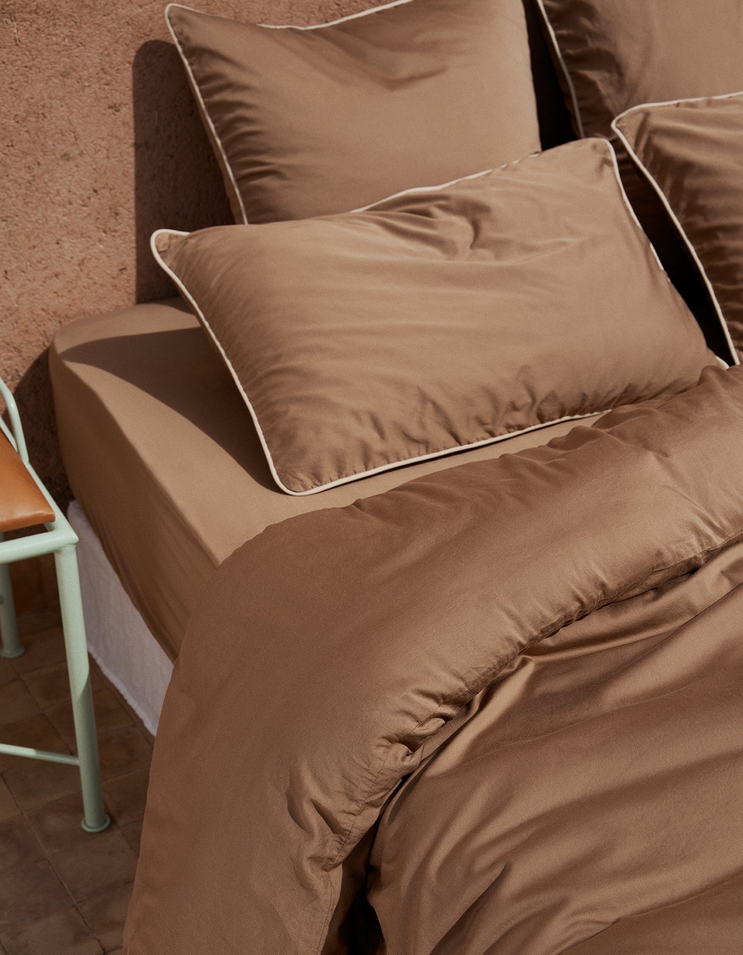 Drap housse en satin de coton lavé - Tabac