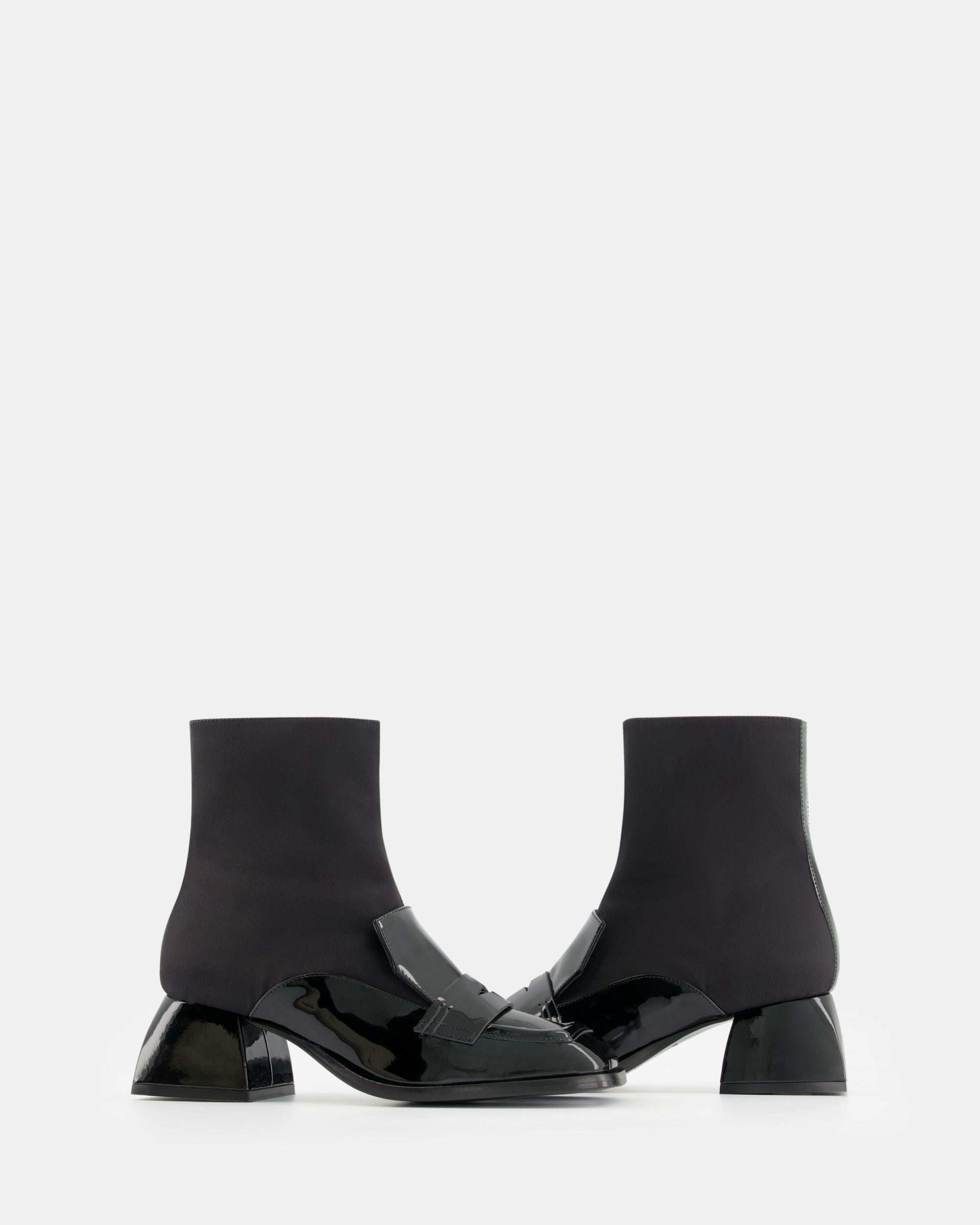 18 QTY New Bulla Cara AB  Black Patent & Black Nylon