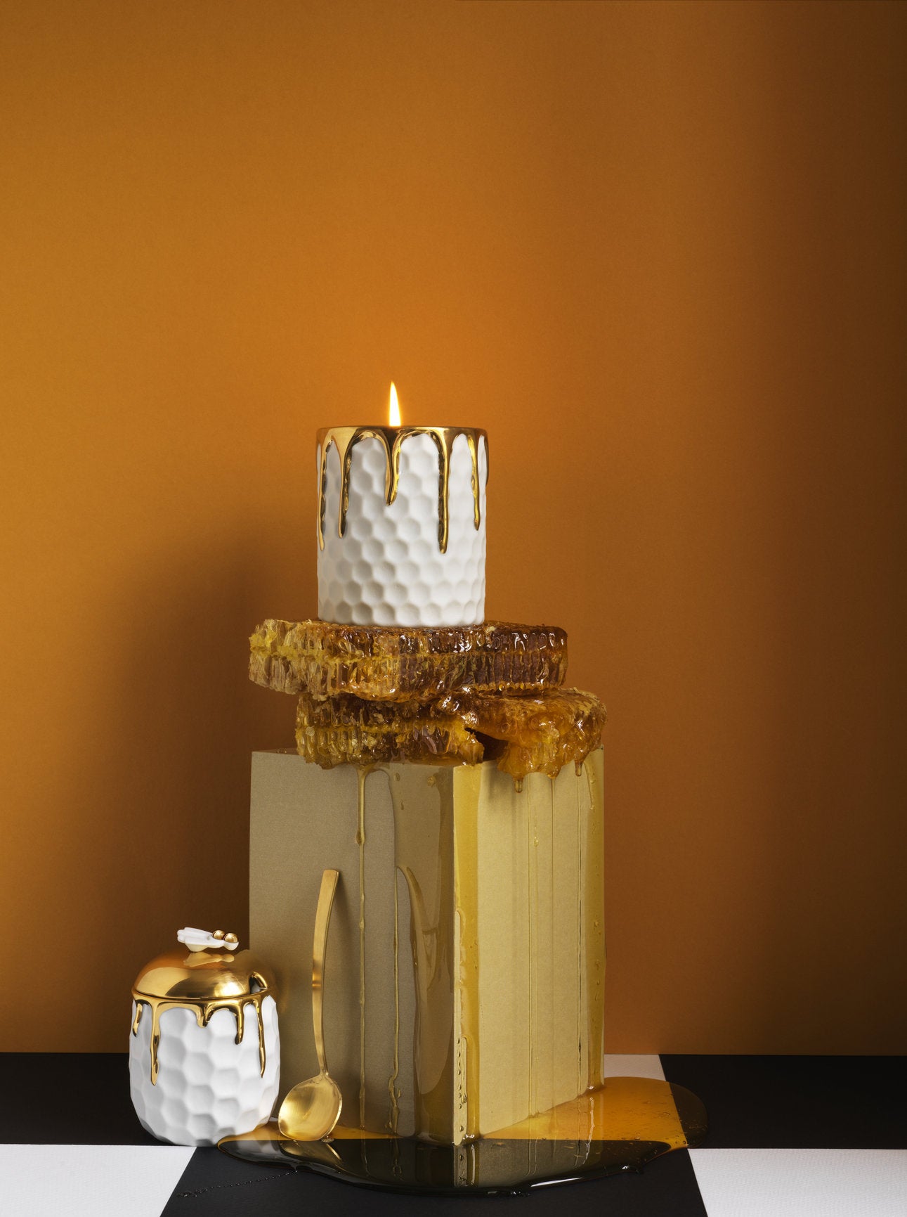 Bougie Apothecary en porcelaine - Abeille