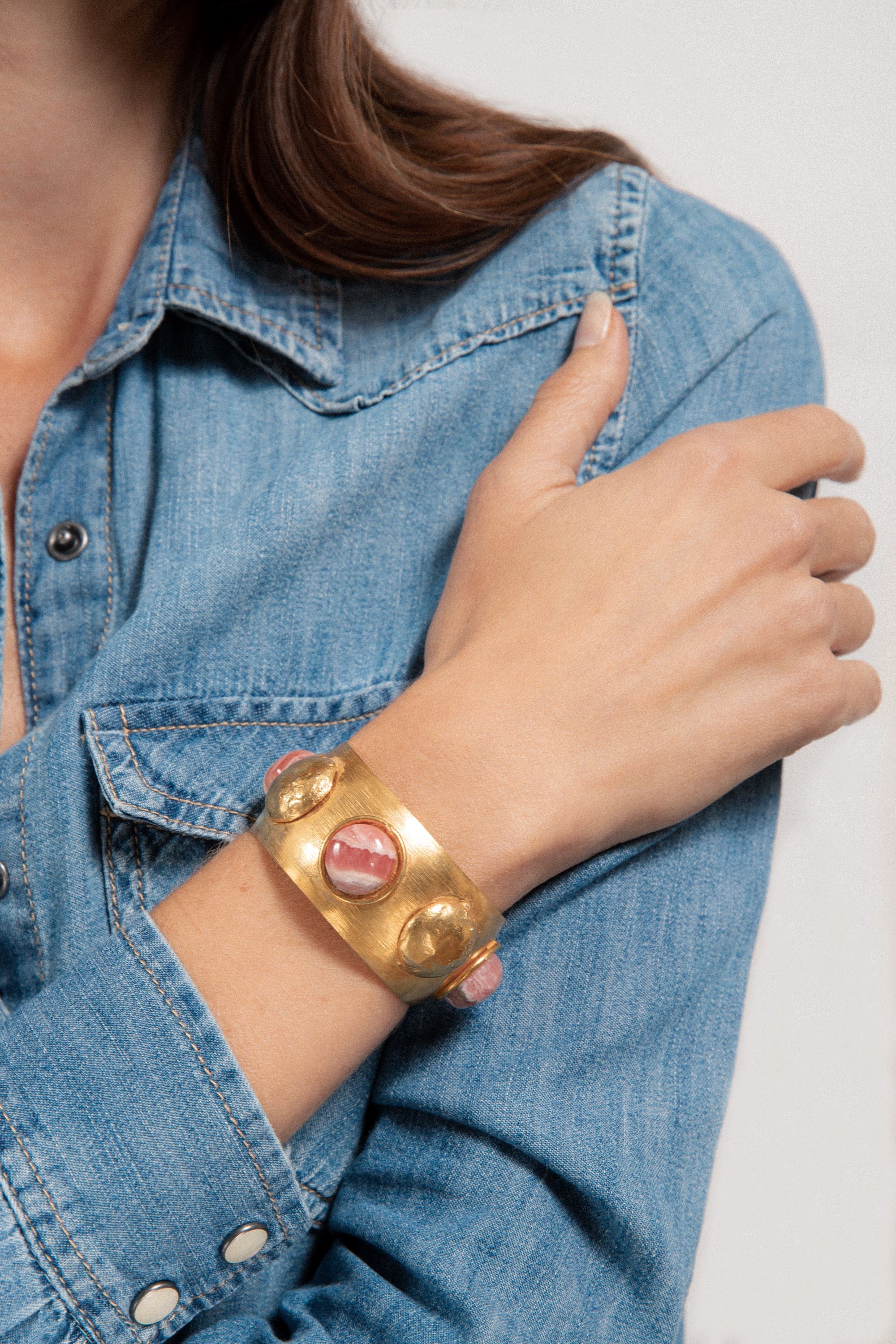 Cuff Curve gilded in fine gold and Rhodochrosite - Pink