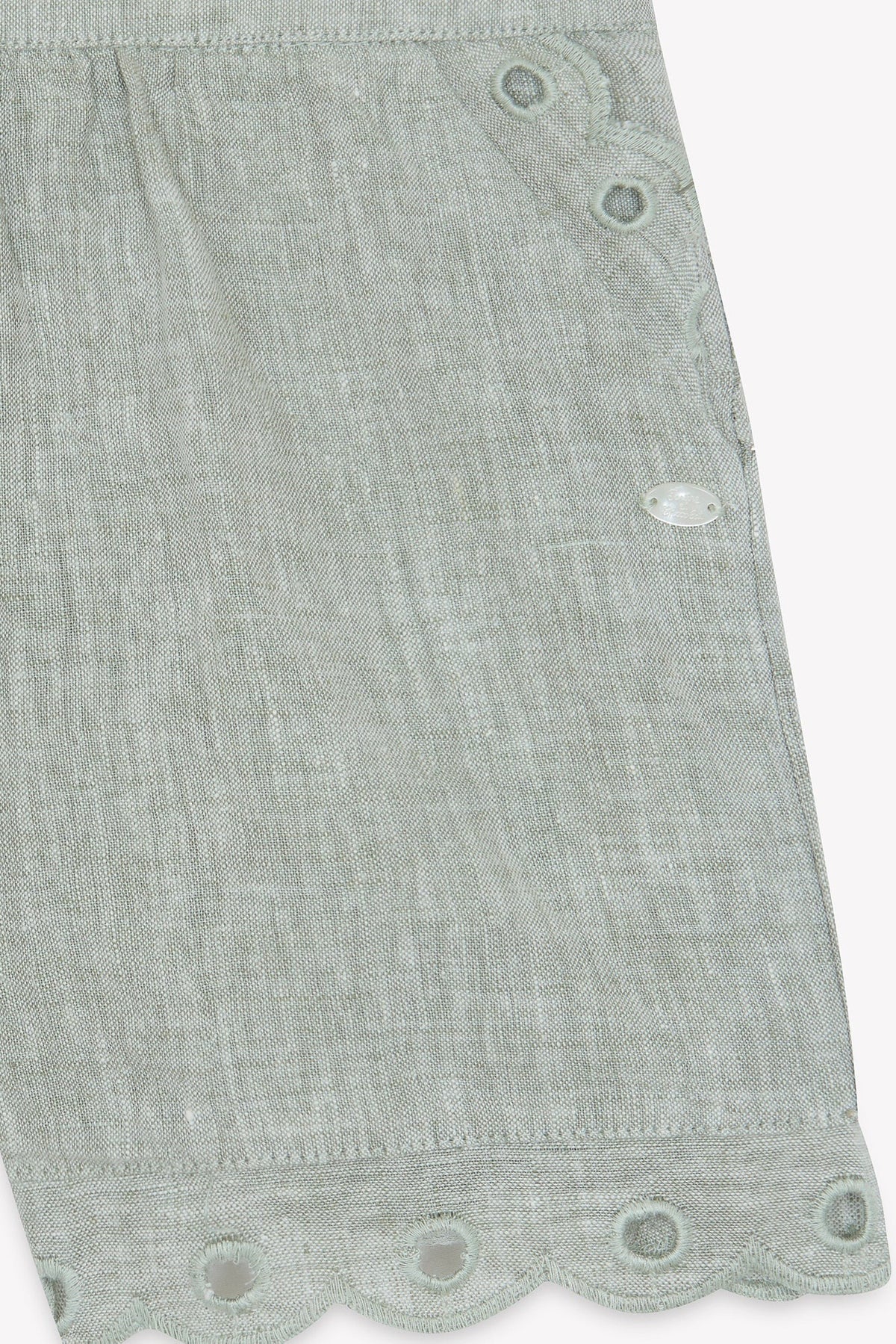 Short à bords festonnés en lin - Vert sauge