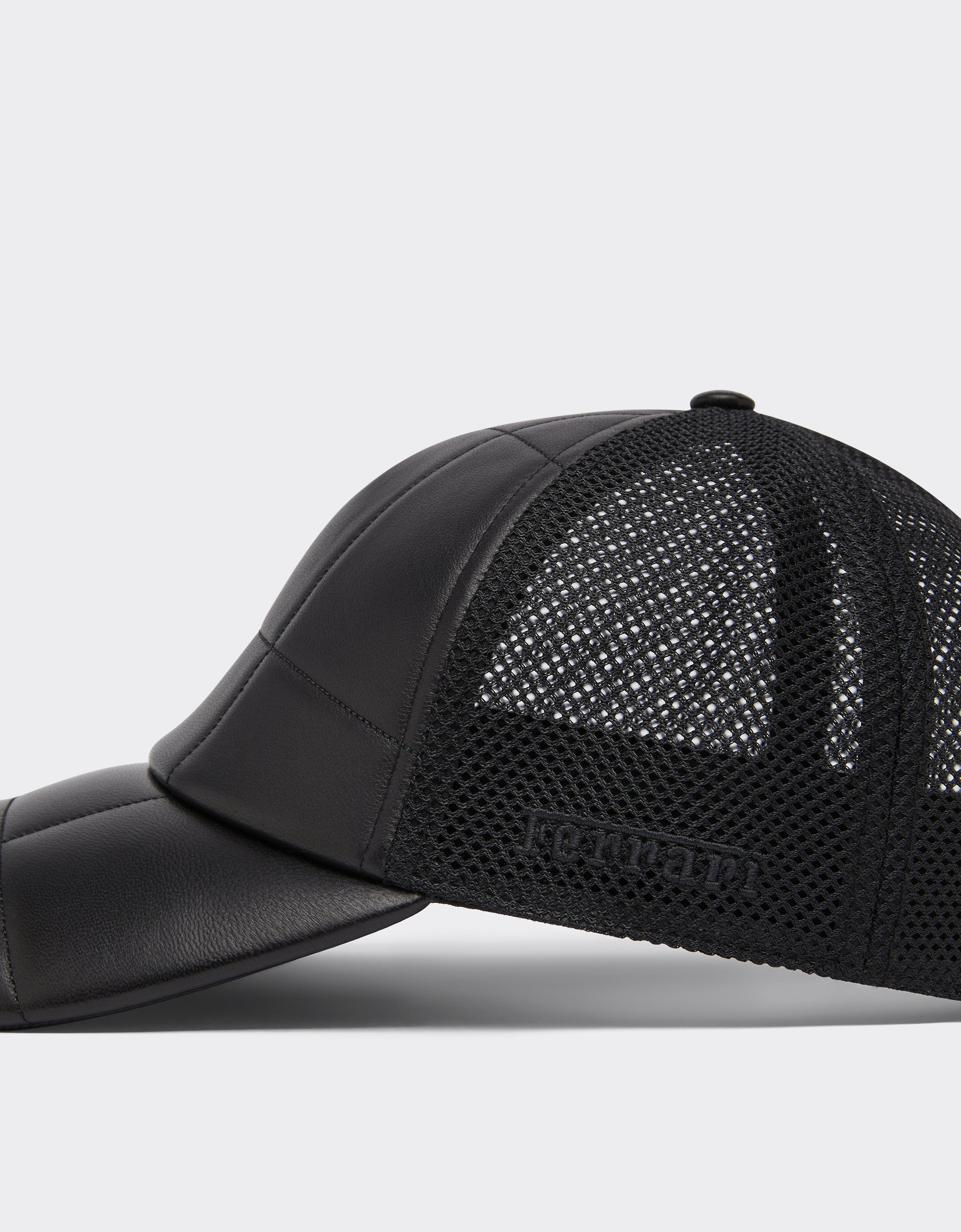 Casquette trucker unisexe matelassée en cuir - Nero
