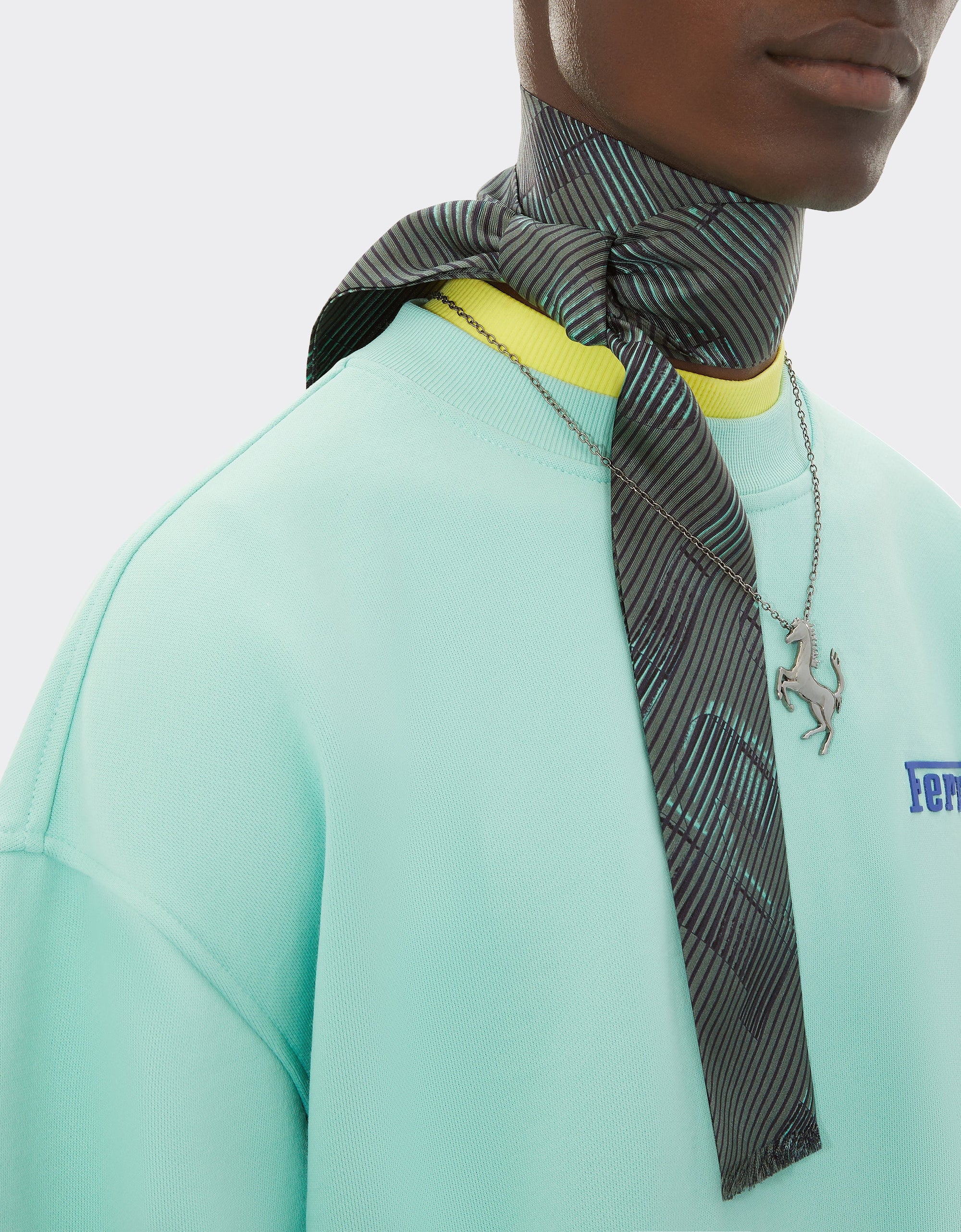 Foulard unisexe Twilly avec logo Ferrari en soie - Grigio