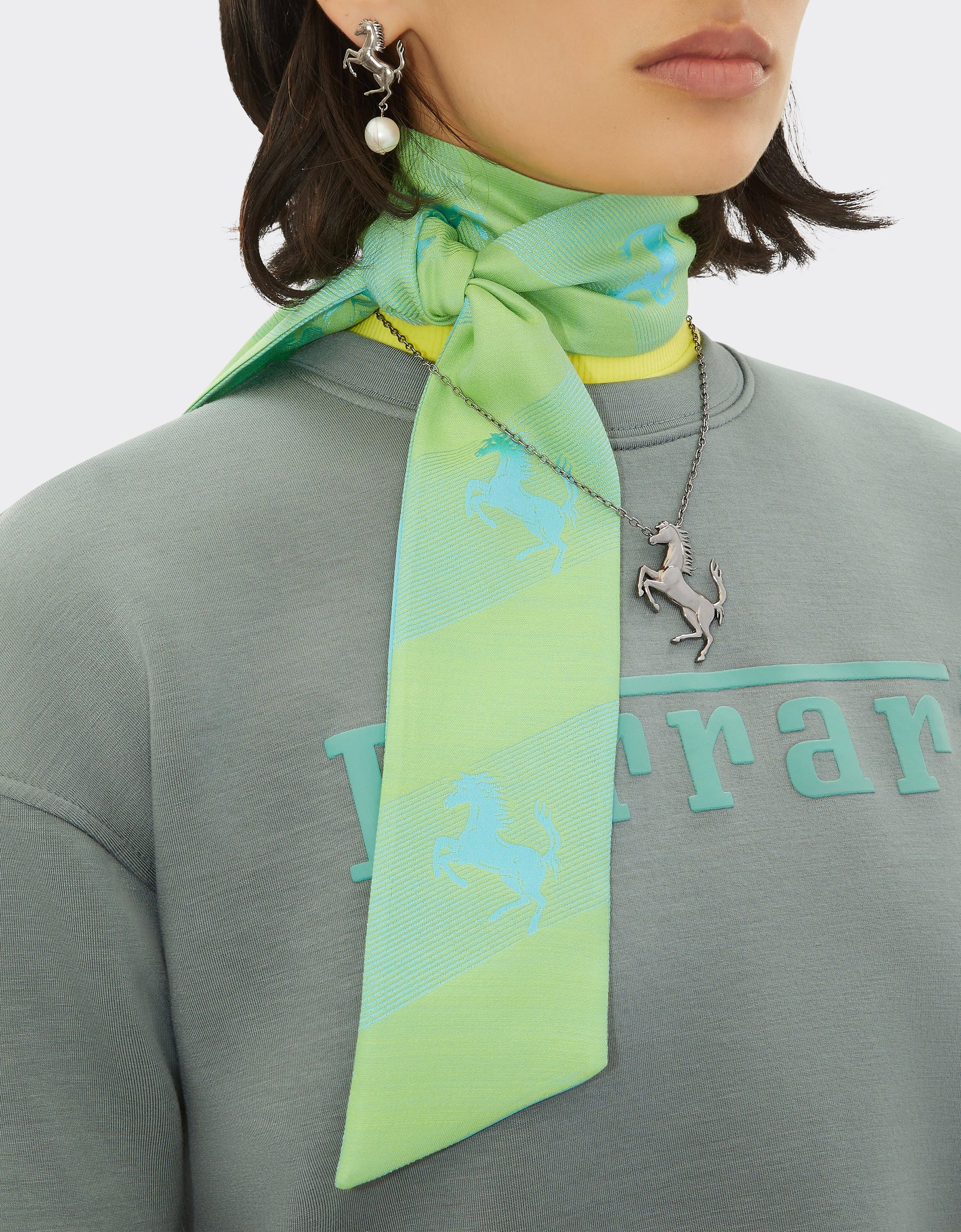 Foulard unisexe Twilly avec Cheval cabré en soie - Verde Menta
