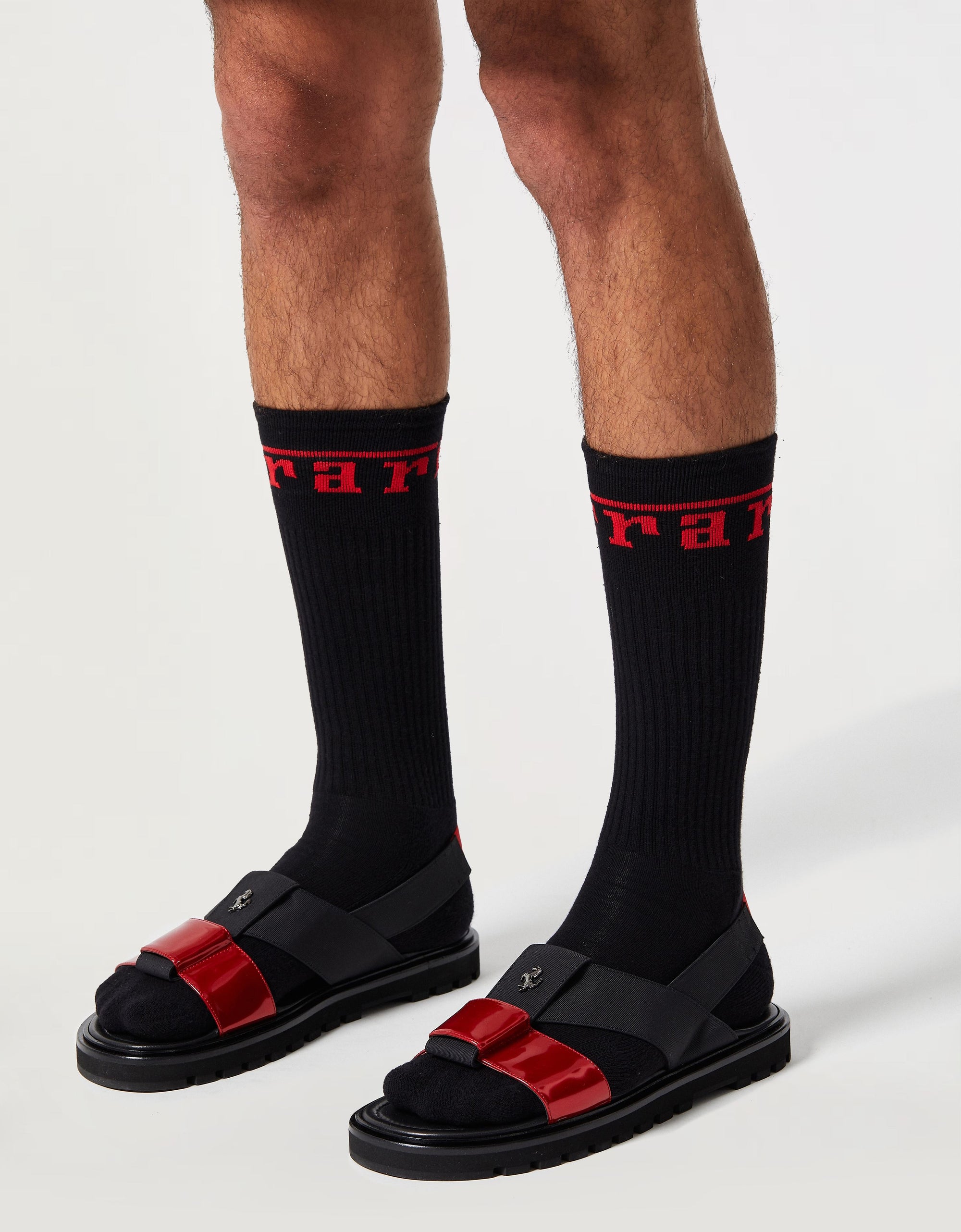 Chaussettes unisexe avec logo Ferrari - Rosso Corsa