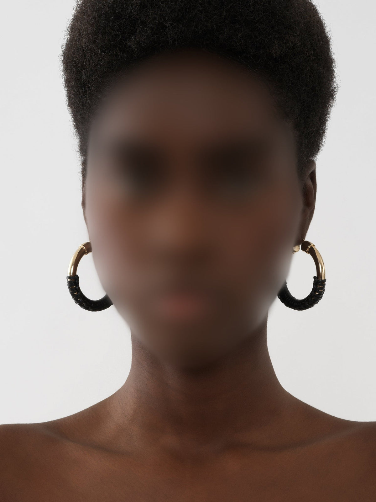 BASEPLUS_Black EARRINGS - Black