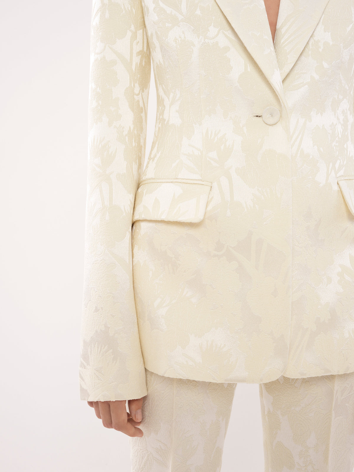BASEPLUS_Coconut Milk JACKET - Coconut Milk