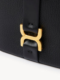 BASEPLUS_Black MINI VANITY ON CHAIN - Black