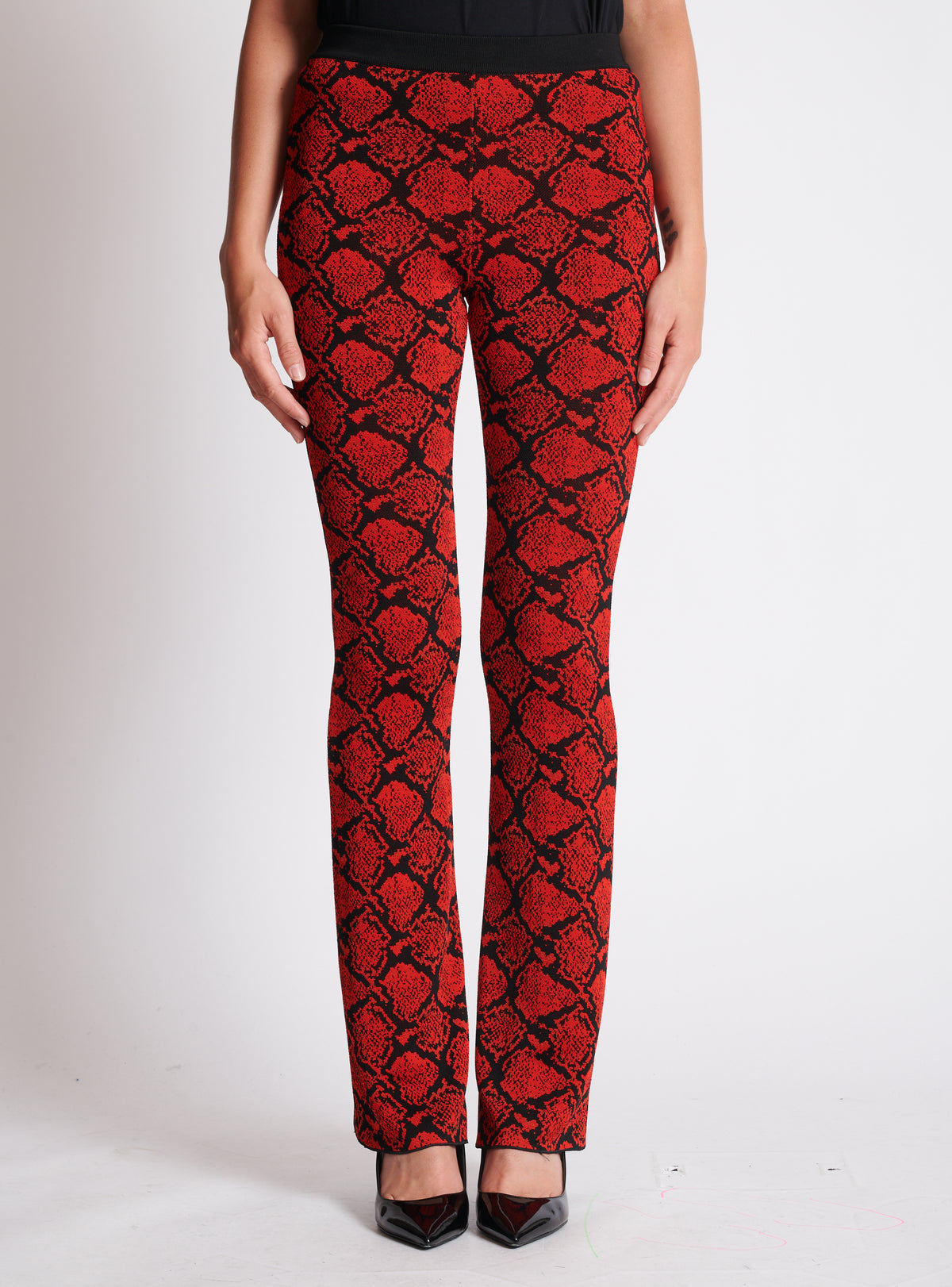 Pantalon bootcut en maille jacquard python - Noir & Rouge