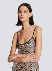 Robe longue à fines bretelles en maille python - Noir & Camel & Blanc