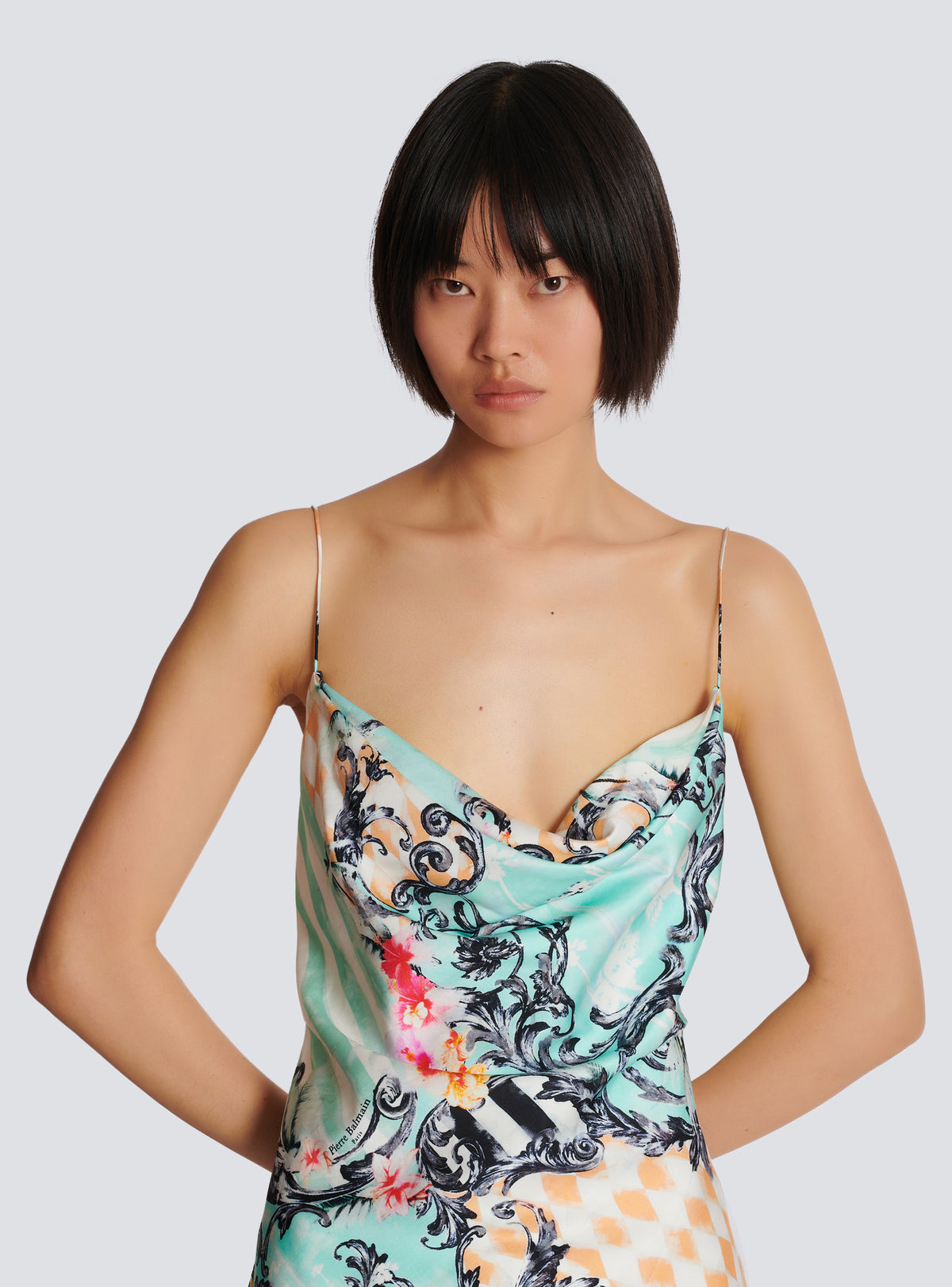 Robe nuisette en satin imprimé baroque - Multicolore