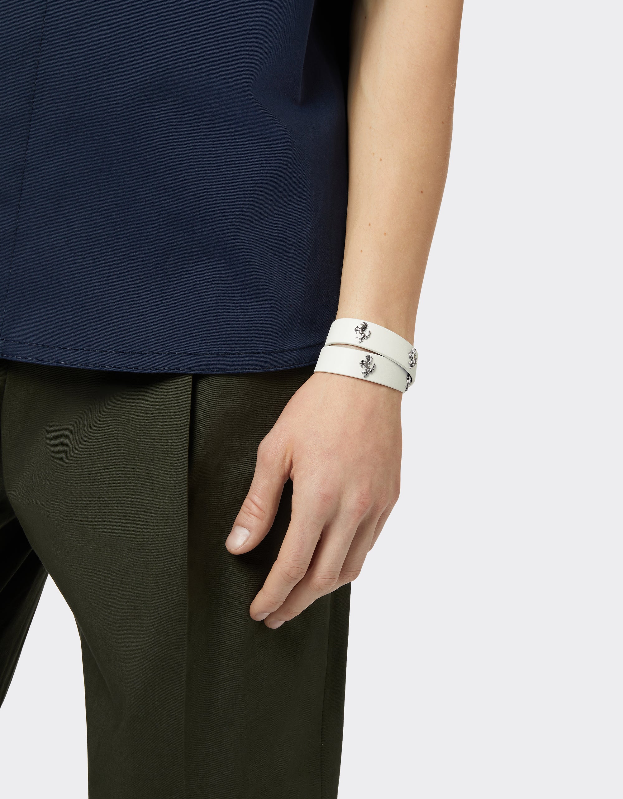 Bracelet unisexe avec clous Cheval cabré en cuir - Bianco