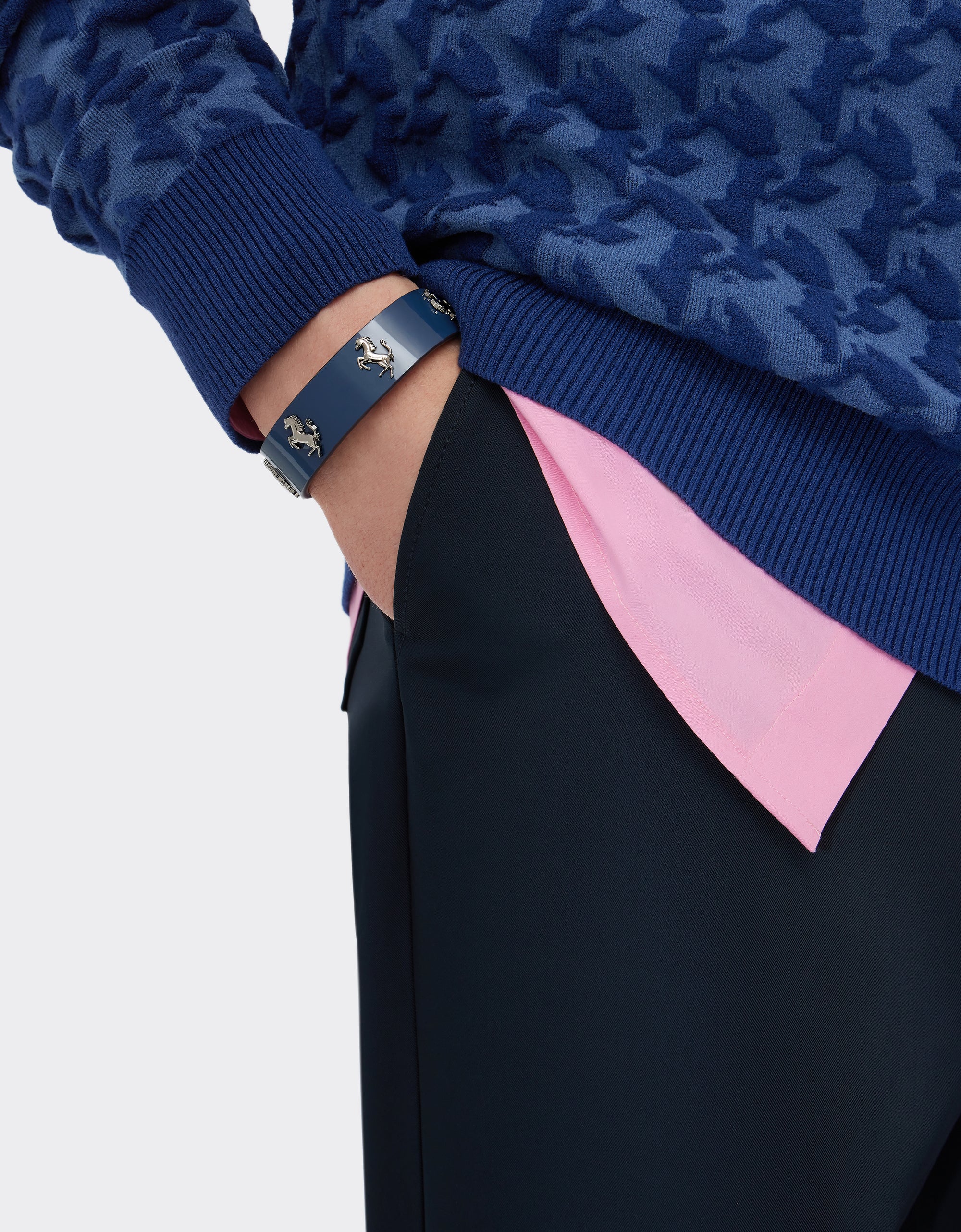 Bracelet unisexe avec clous Cheval cabré en cuir verni - Ottanio