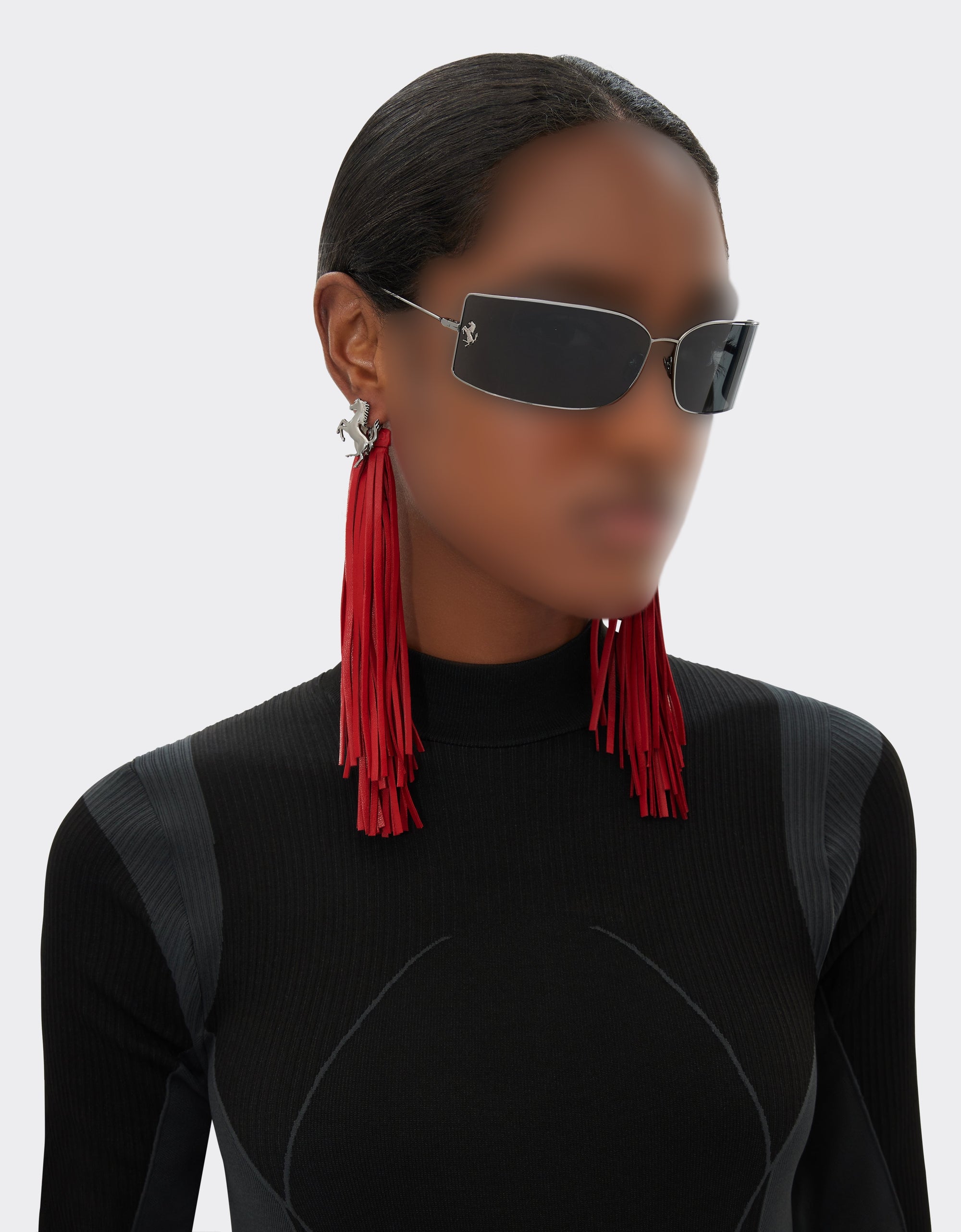 Boucles d’oreilles pompom avec Cheval cabré en laiton - Rosso Dino