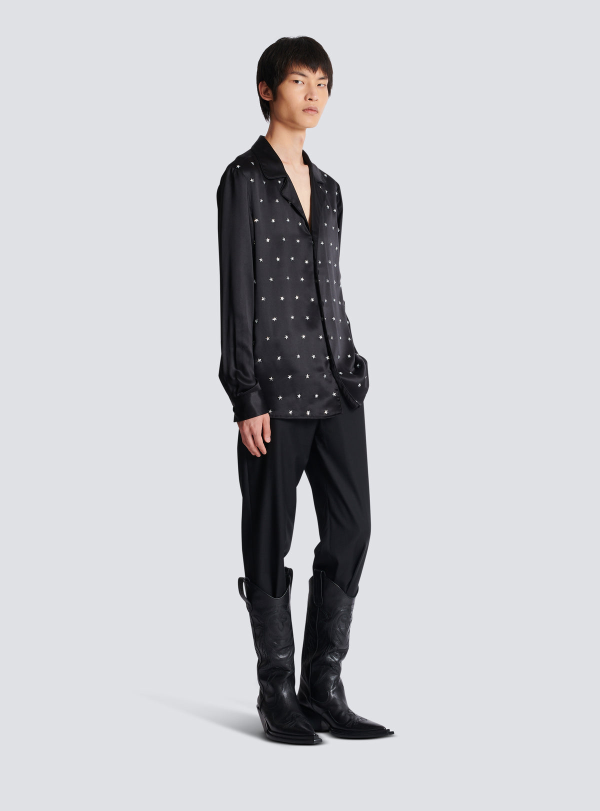 Chemise en soie brodée avec étoiles - Noir & Vieil Argent