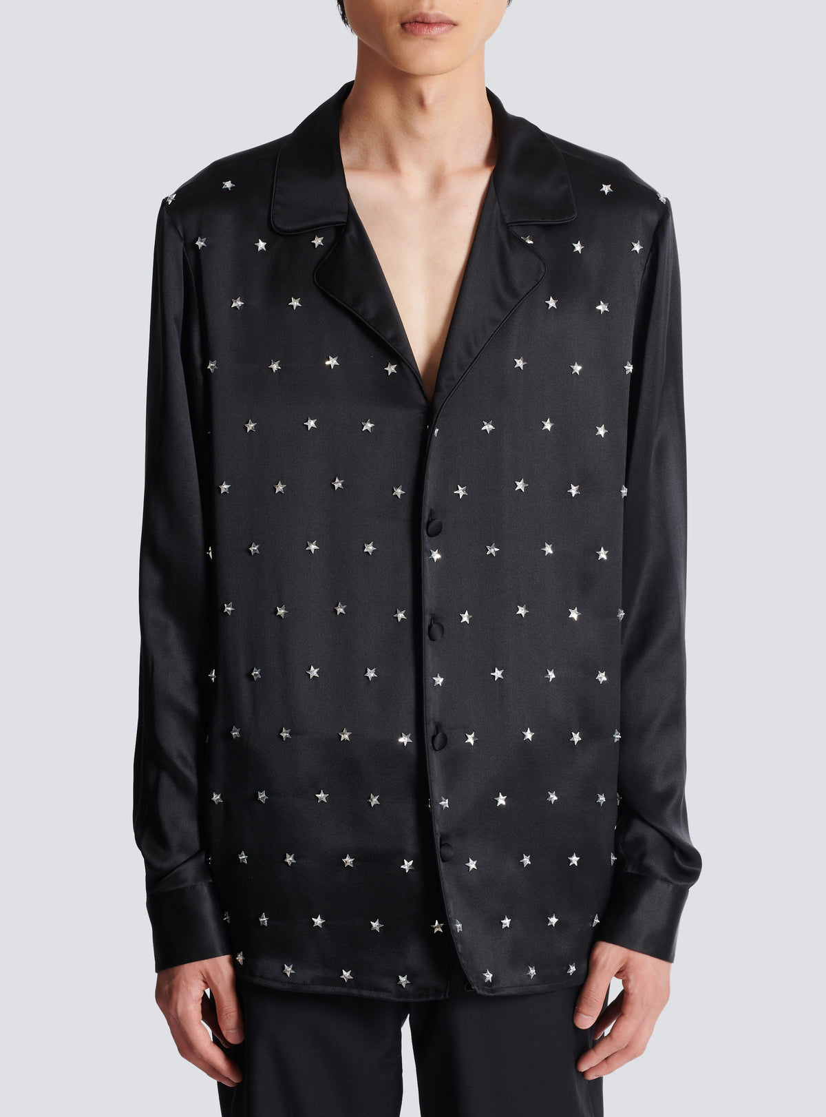 Chemise en soie brodée avec étoiles - Noir & Vieil Argent