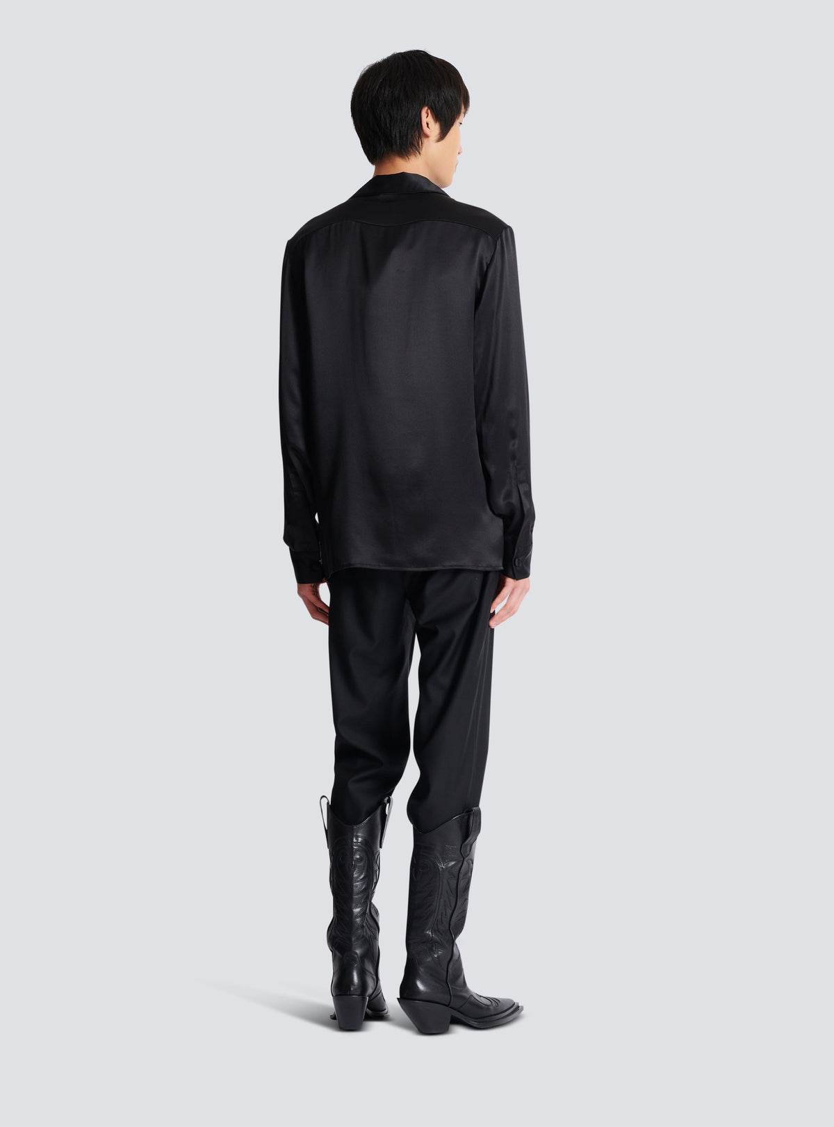 Chemise en soie brodée avec étoiles - Noir & Vieil Argent