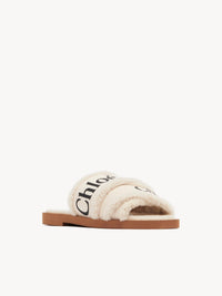 BASEPLUS_White SHEARLING FLAT SLIDE - White