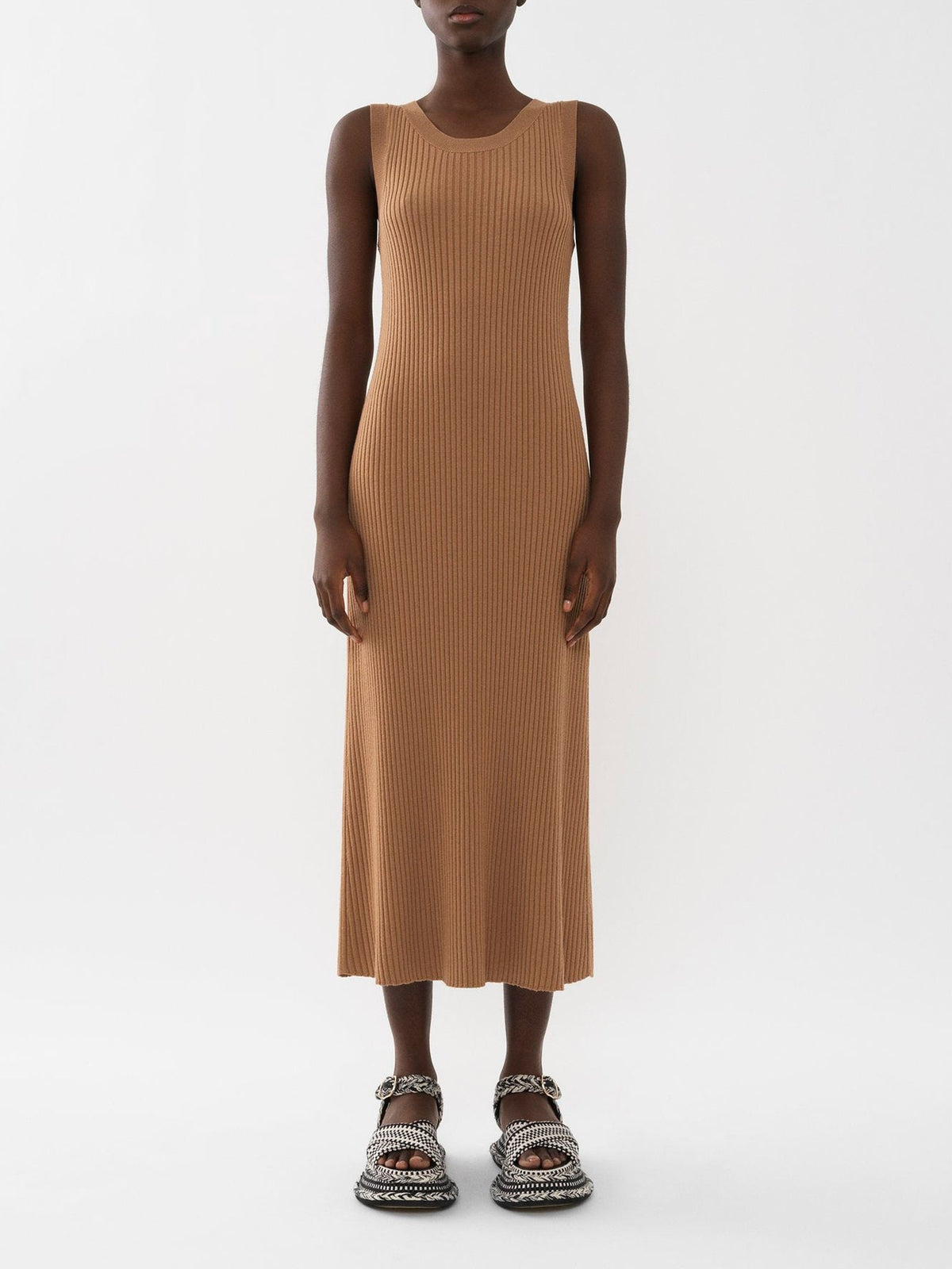 BASEPLUS_Worn Brown DRESS - Worn Brown