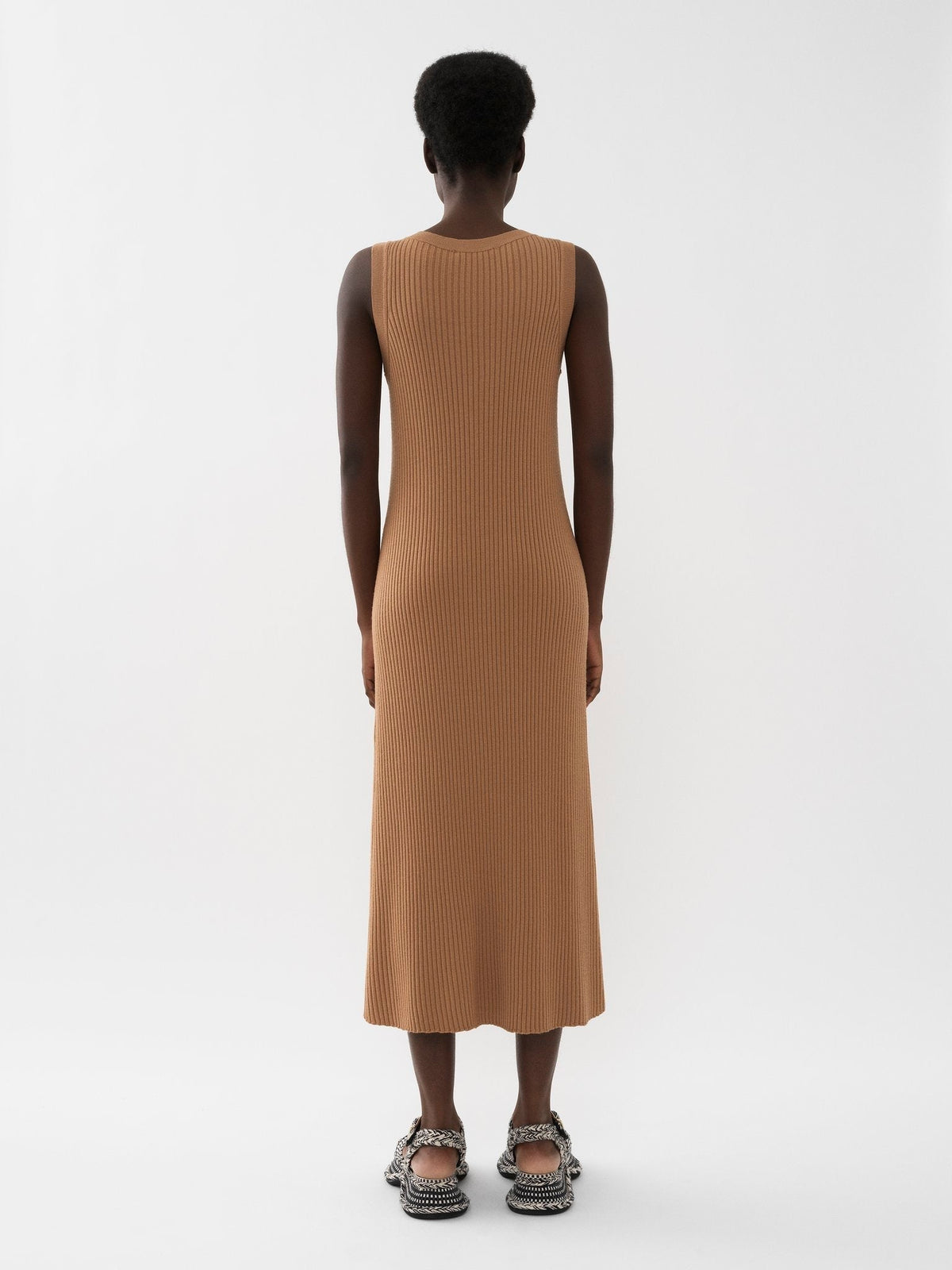 BASEPLUS_Worn Brown DRESS - Worn Brown