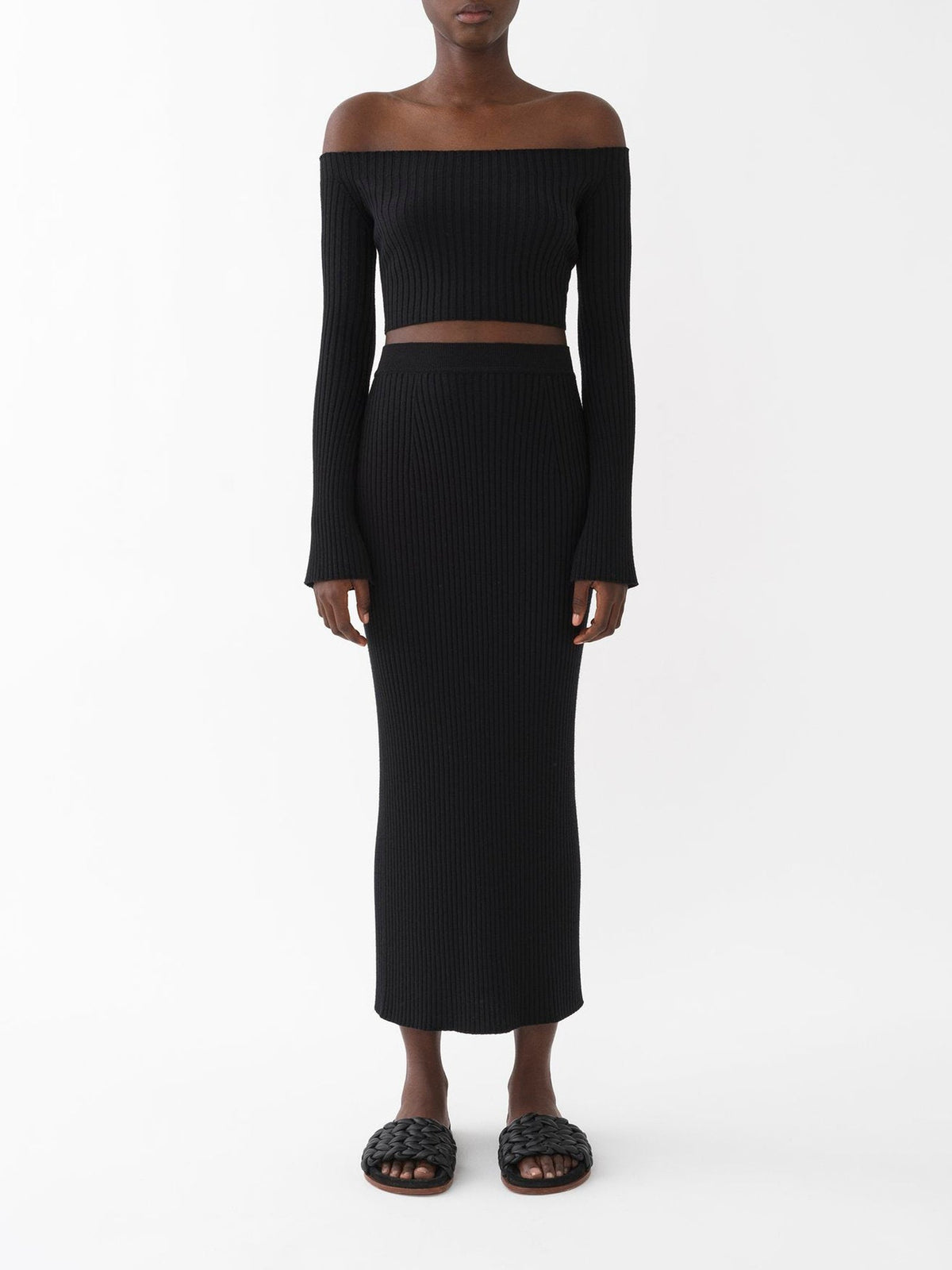 BASEPLUS_Black SKIRT - Black