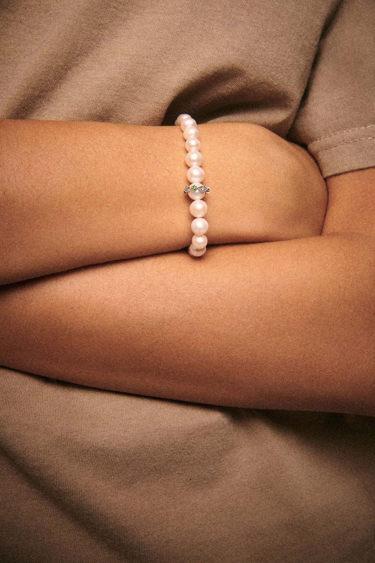 Chelsea N°2 bracelet in gold set with diamonds - Diamond & Emerald & Pearl