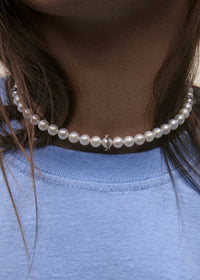Chelsea N°2 necklace in yellow and white gold set with diamonds - Emerald & Pearl
