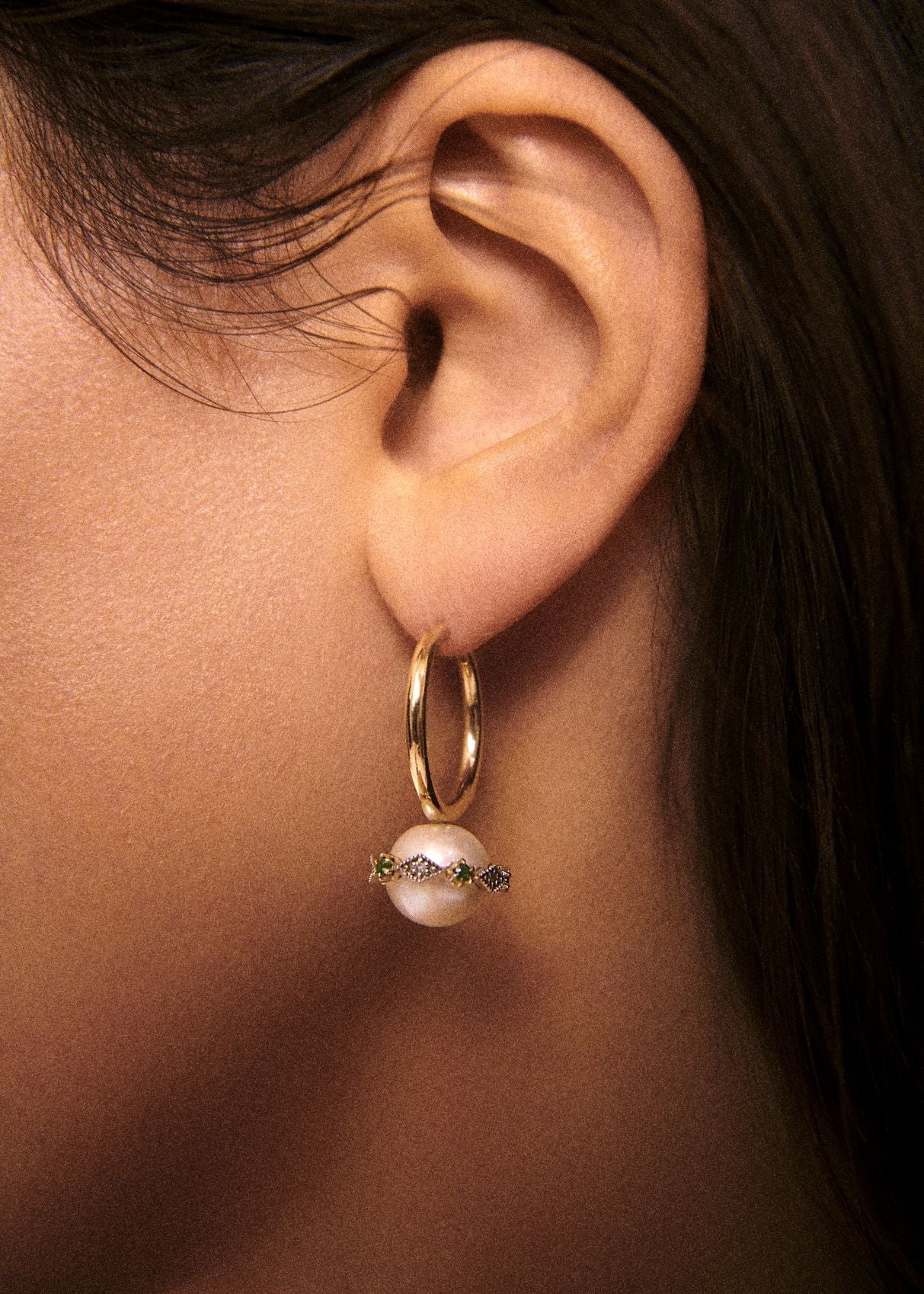 Mono boucle d'oreille Chelsea N°3 en or sertie de diamant - Diamant & Émeraude & Perle