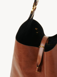 BASEPLUS_Clay Brown HOBO BAG - Clay Brown