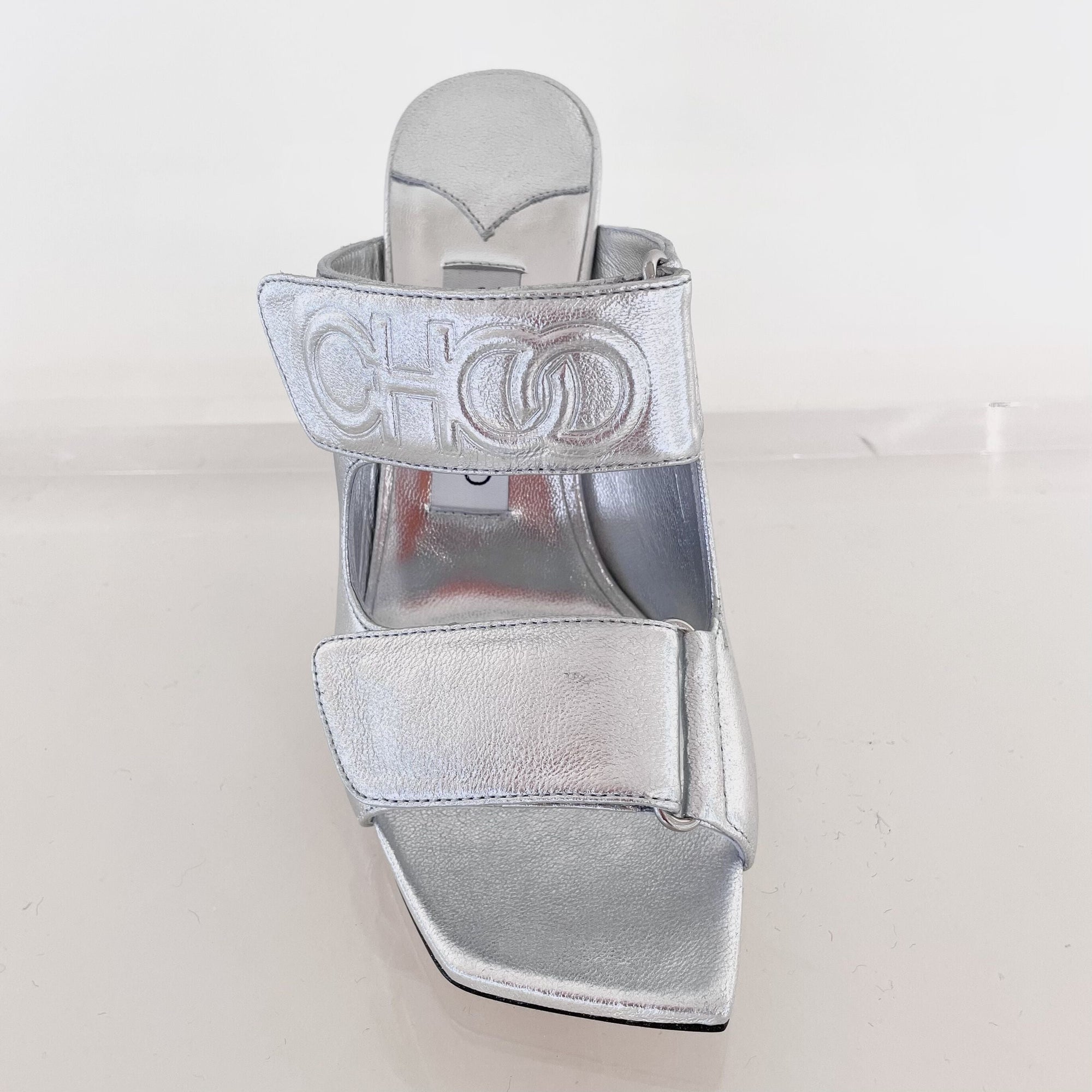 ZNO STOCK 0 DJV 14/8 ST 57% Price 190 / Reco 200 SILVER Sandal CHOO SANDAL 100