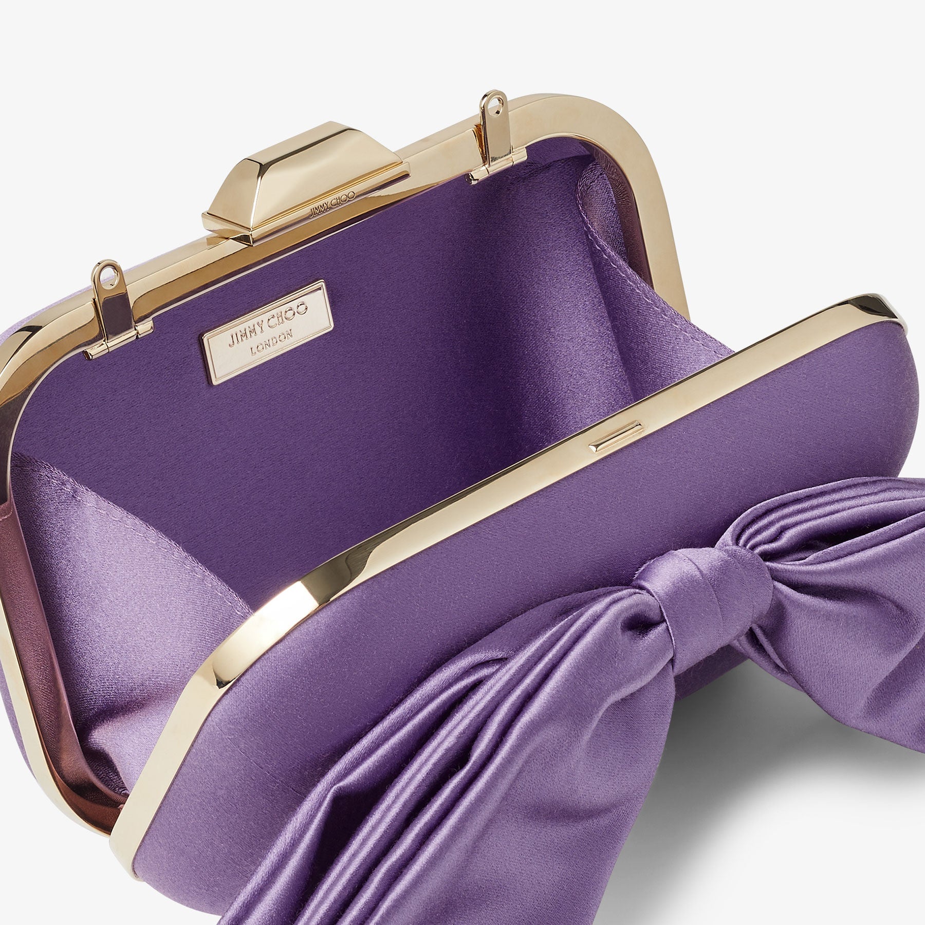 Pochette Cloud en satin avec nœud - Wisteria & Wisteria