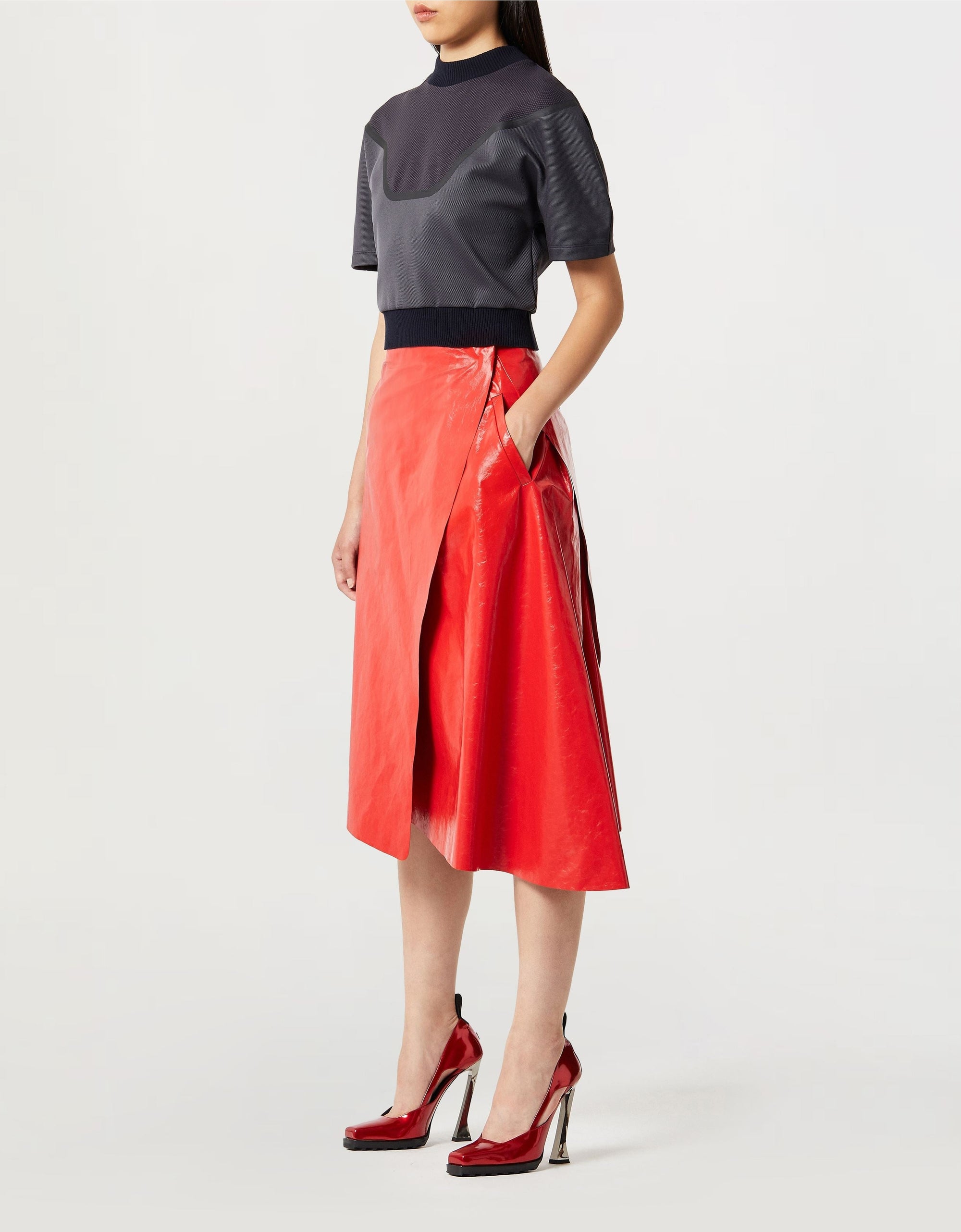 Jupe asymétrique en cuir verni - Rosso Corsa