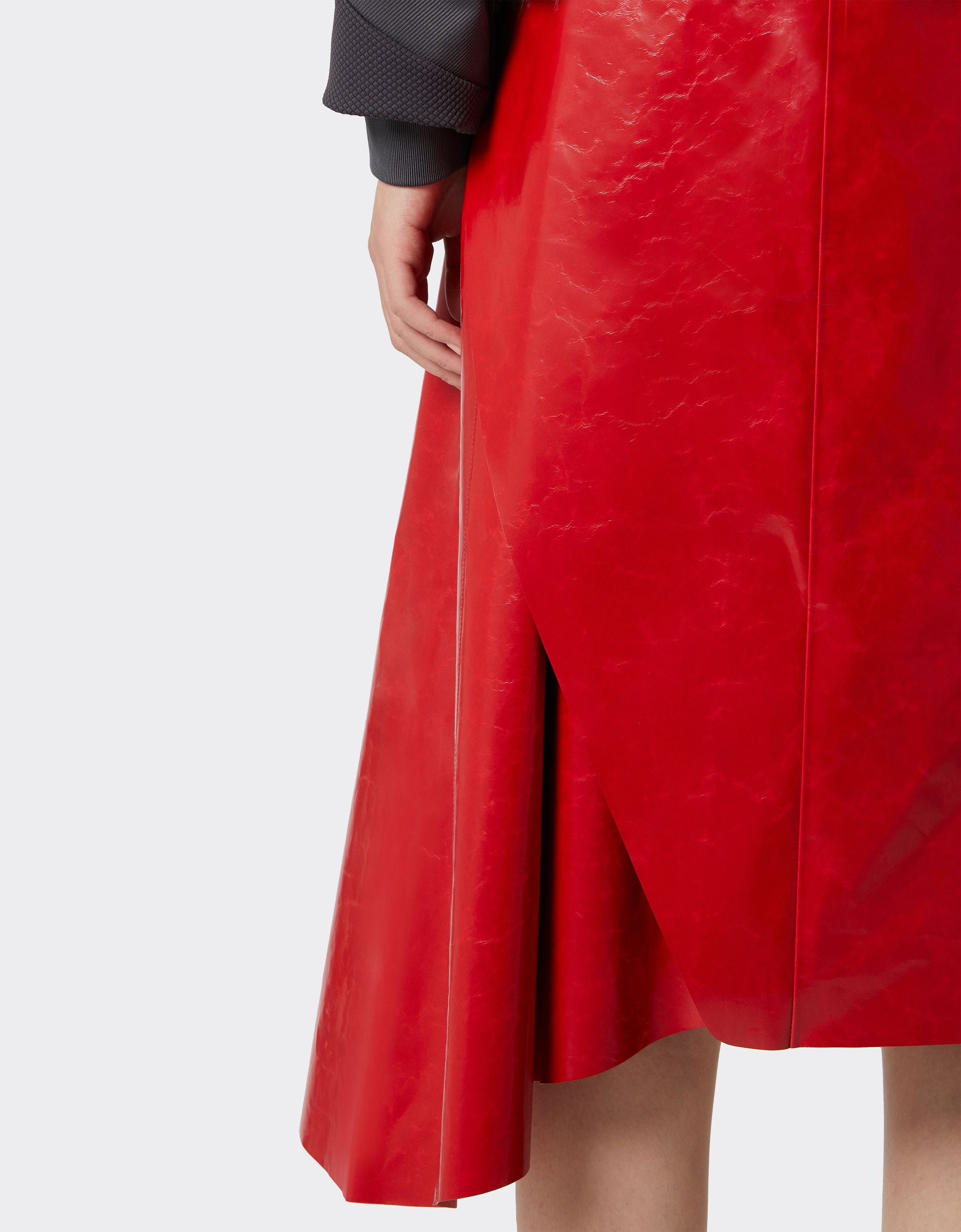 Jupe asymétrique en cuir verni - Rosso Corsa