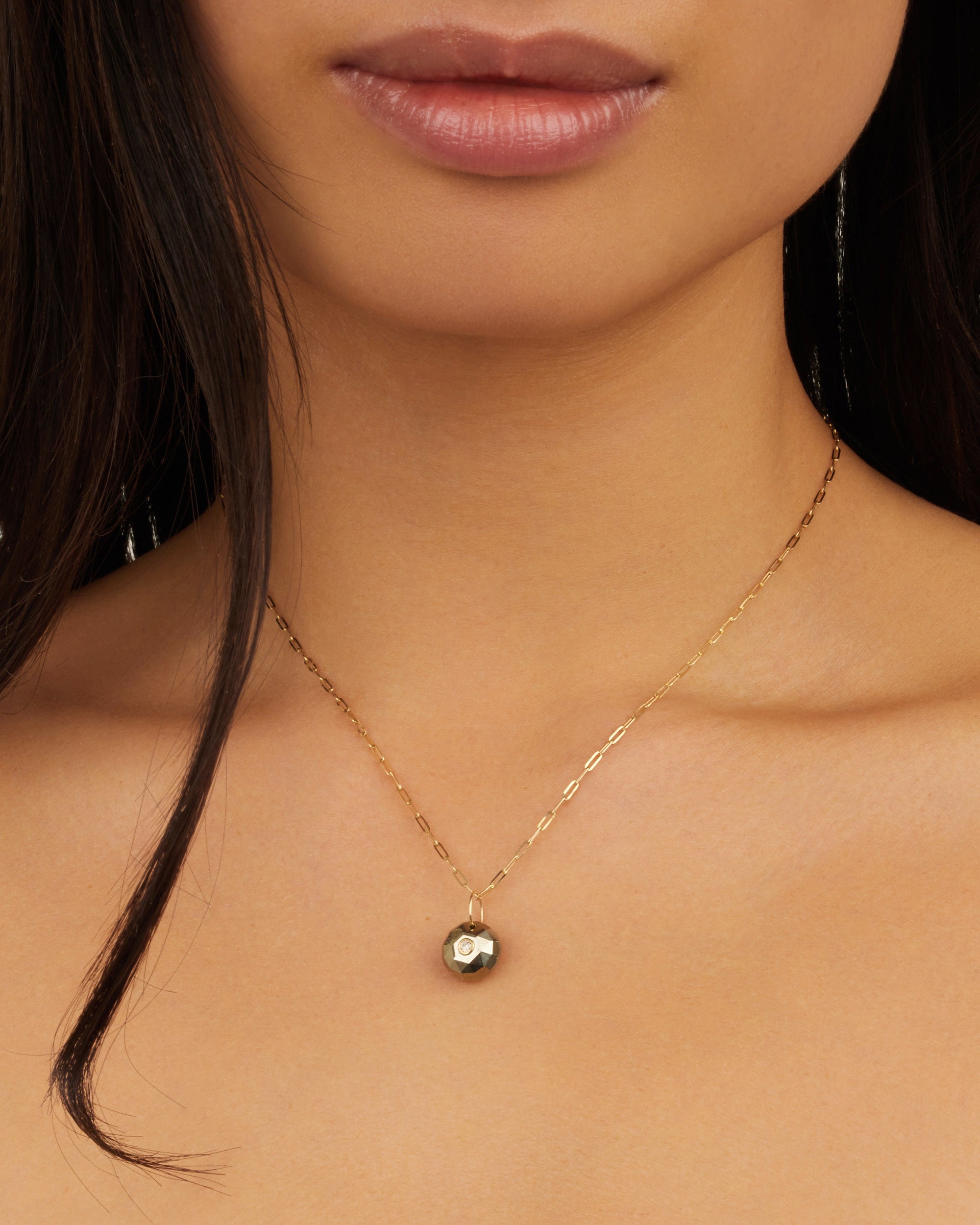 Yellow gold necklace set with diamonds - Diamond & Pyrite