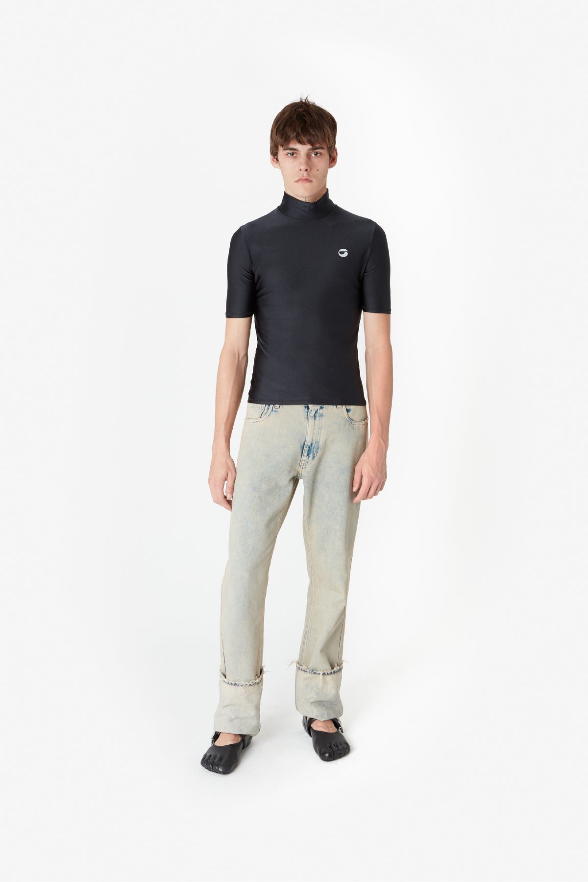 HIGH NECK FITTED TOP