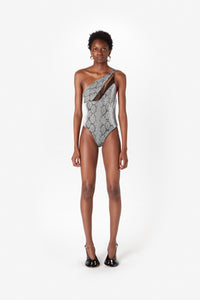 ASYMMETRIC BODY