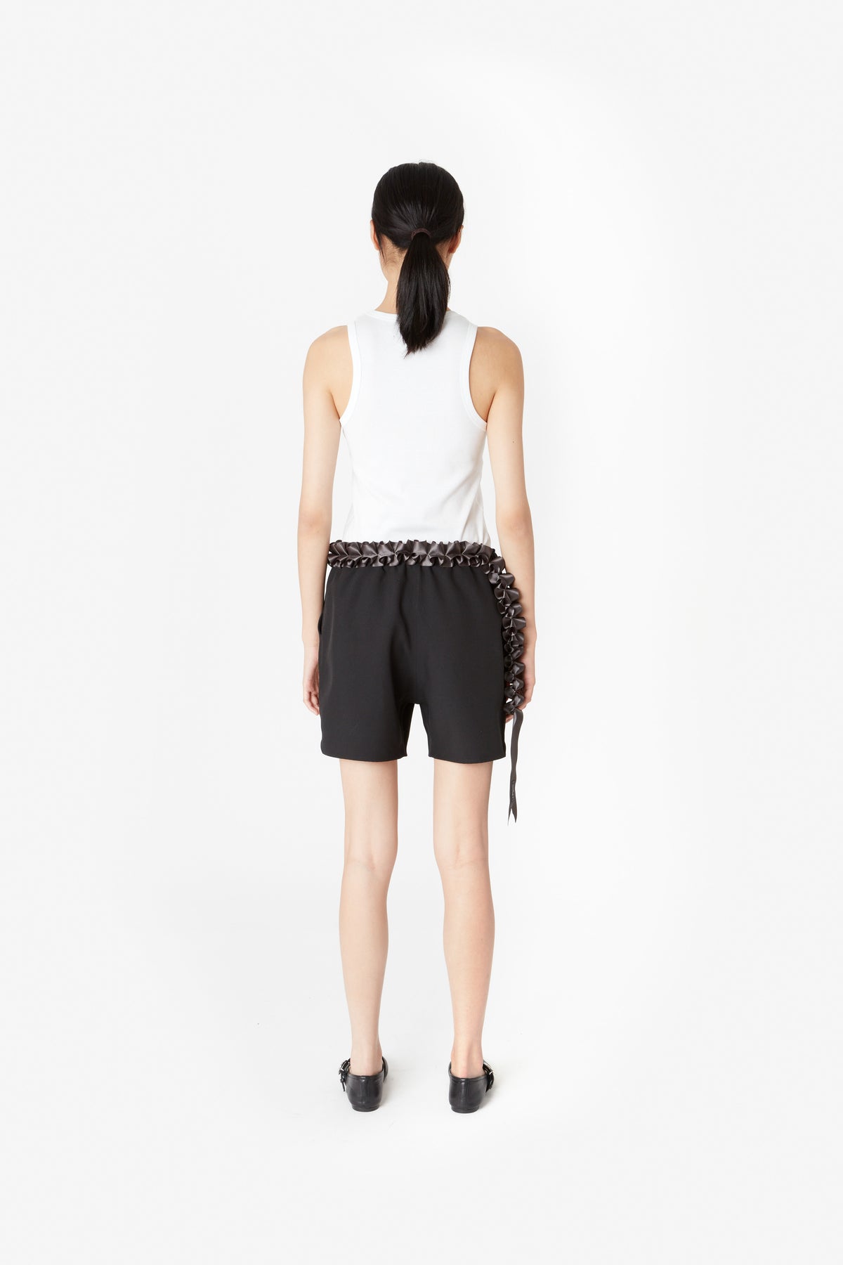 TAILORED PLEATED RIBBON SHORTS